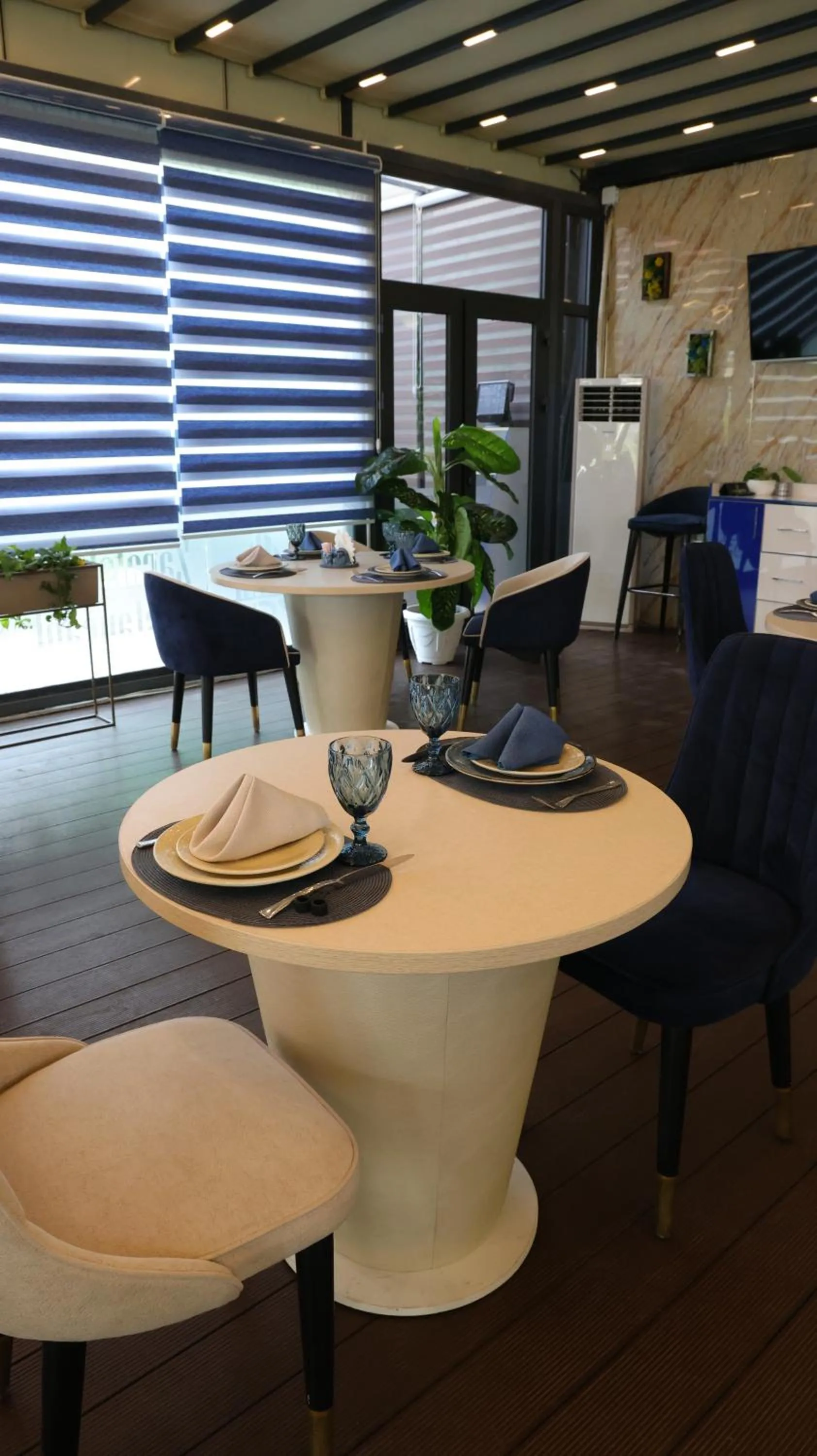 Zarafshan Grand Hotel city
