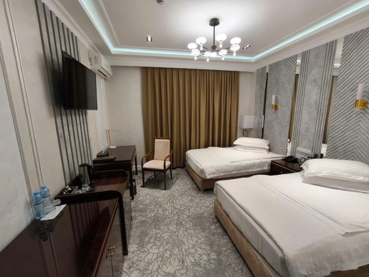 Zarafshan Grand Hotel city