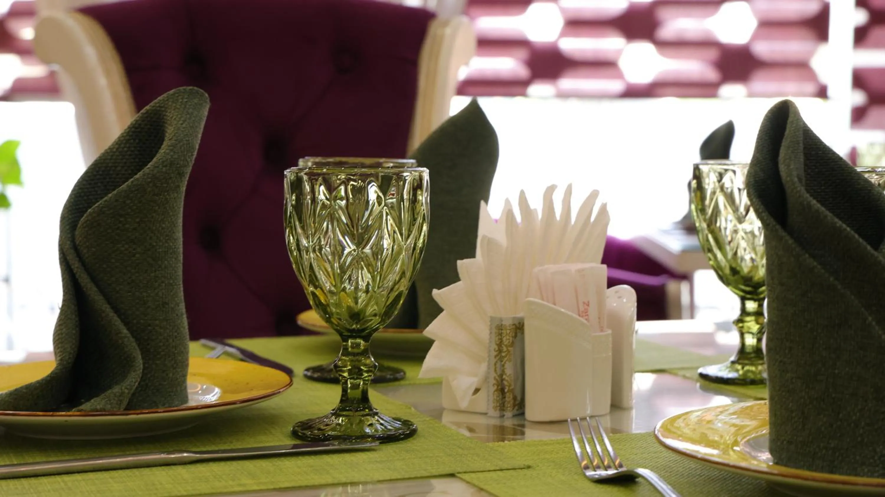 Restaurant/places to eat in Zarafshan Grand Hotel city