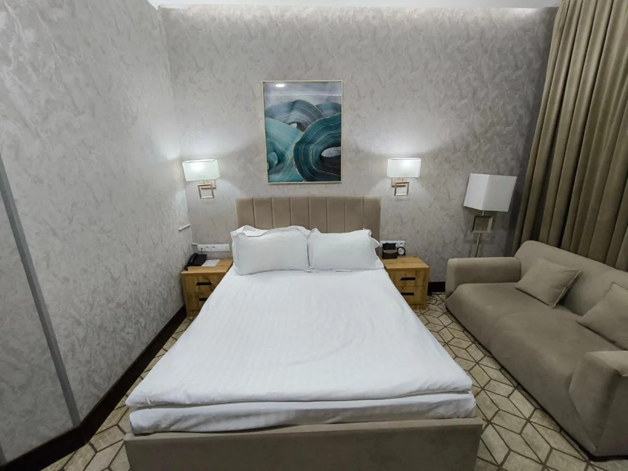 Zarafshan Grand Hotel city