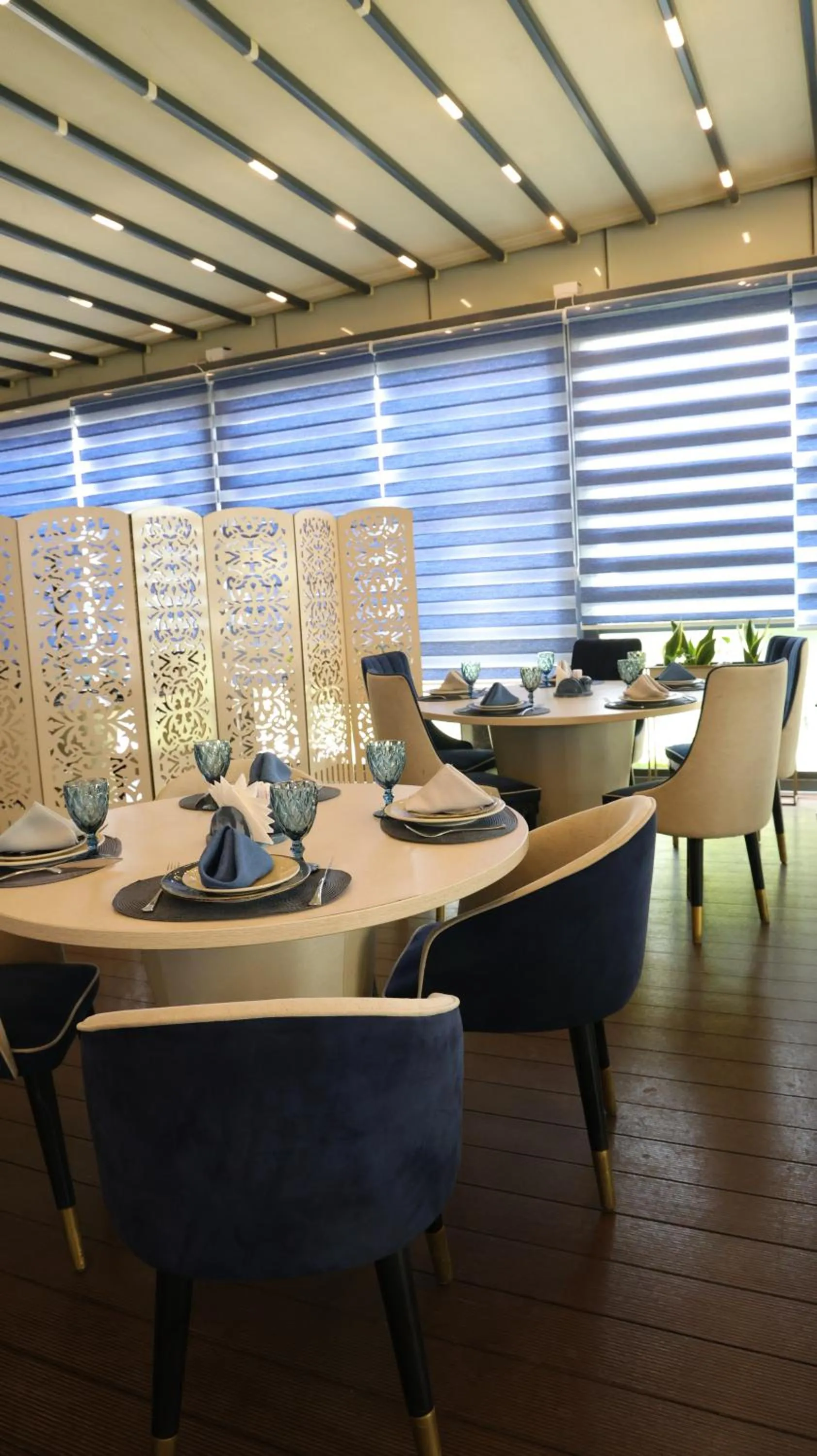 Restaurant/places to eat in Zarafshan Grand Hotel city
