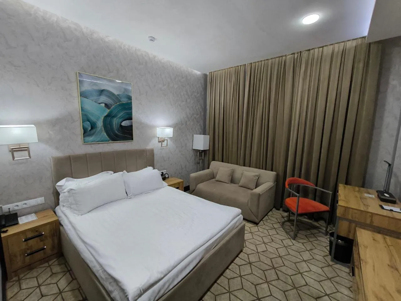 Zarafshan Grand Hotel city
