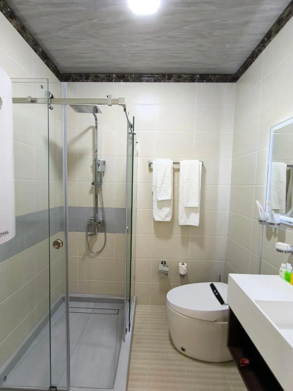 Zarafshan Grand Hotel city