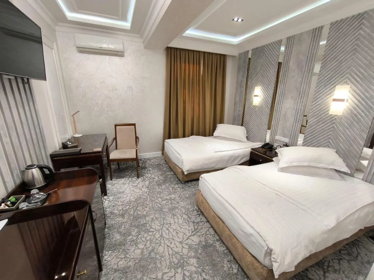 Zarafshan Grand Hotel city