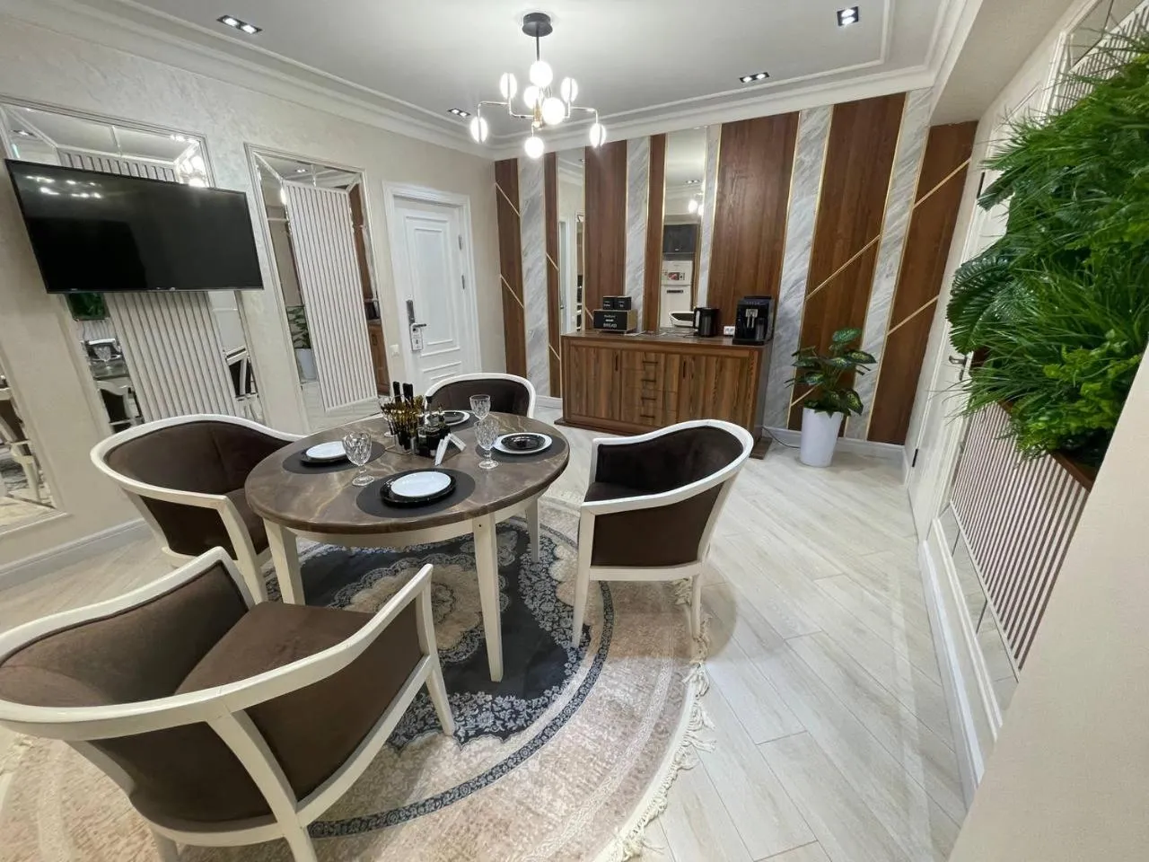 Zarafshan Grand Hotel city