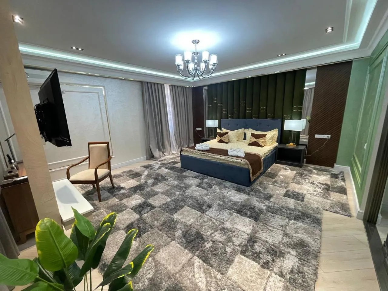Zarafshan Grand Hotel city