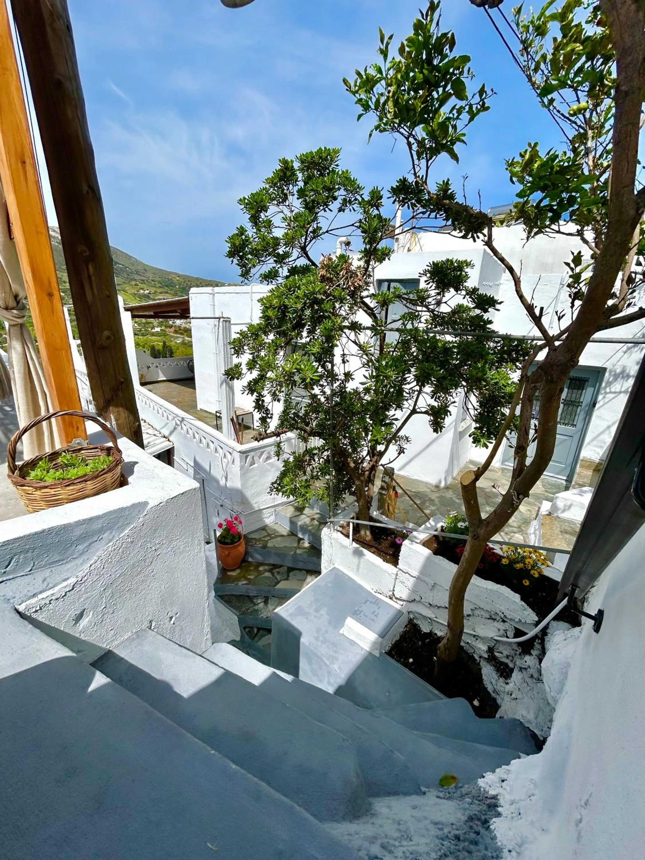 Babatseratsi skyrian studio 1