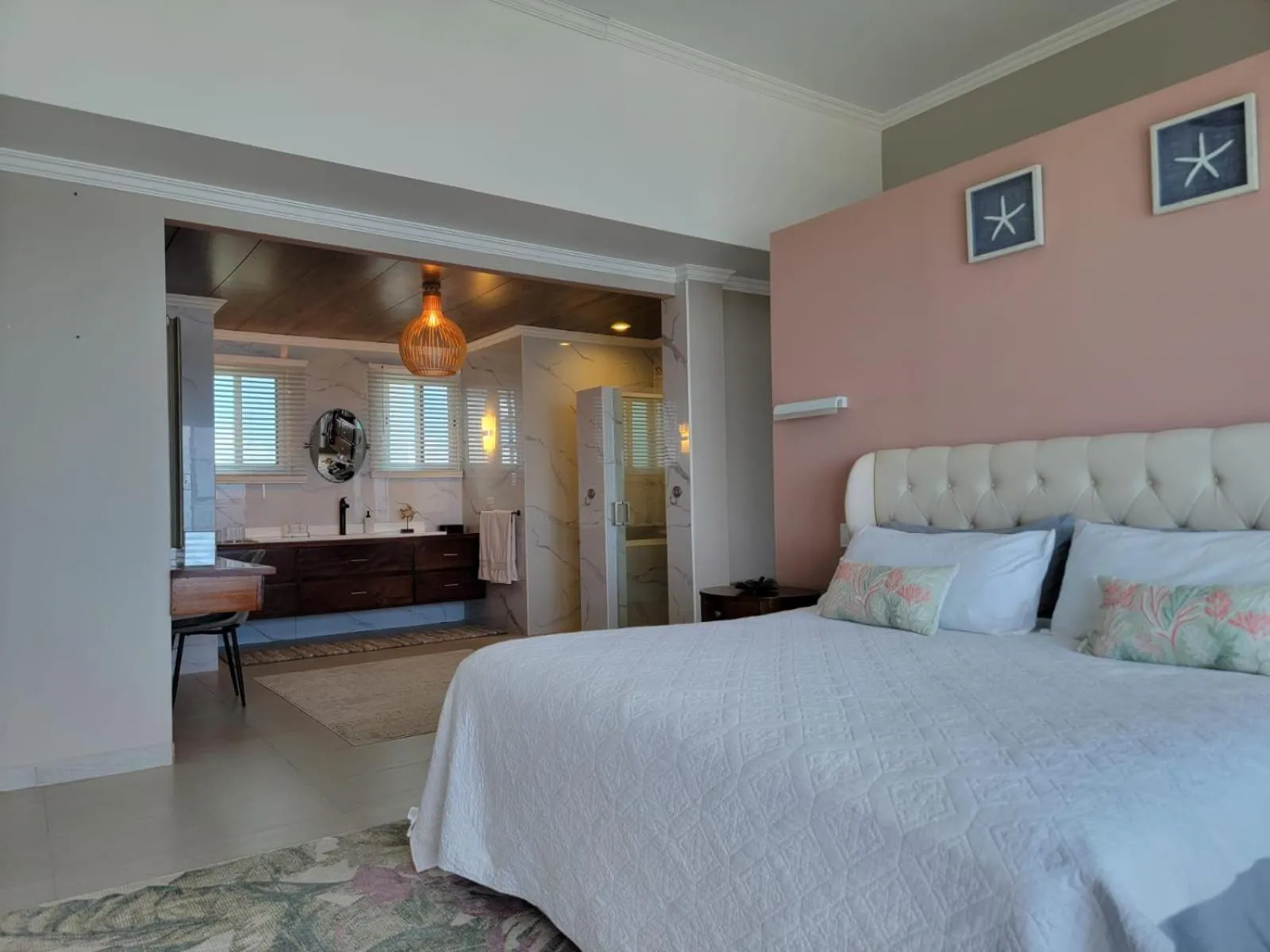 Bedroom, Bed in Island Magic Villas