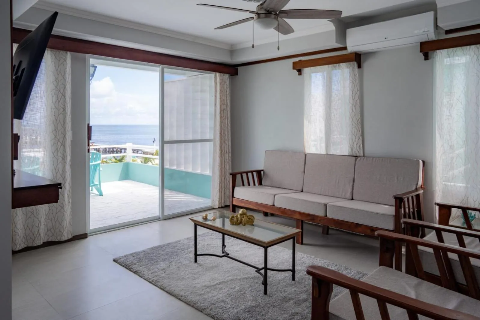 TV and multimedia in Island Magic Villas