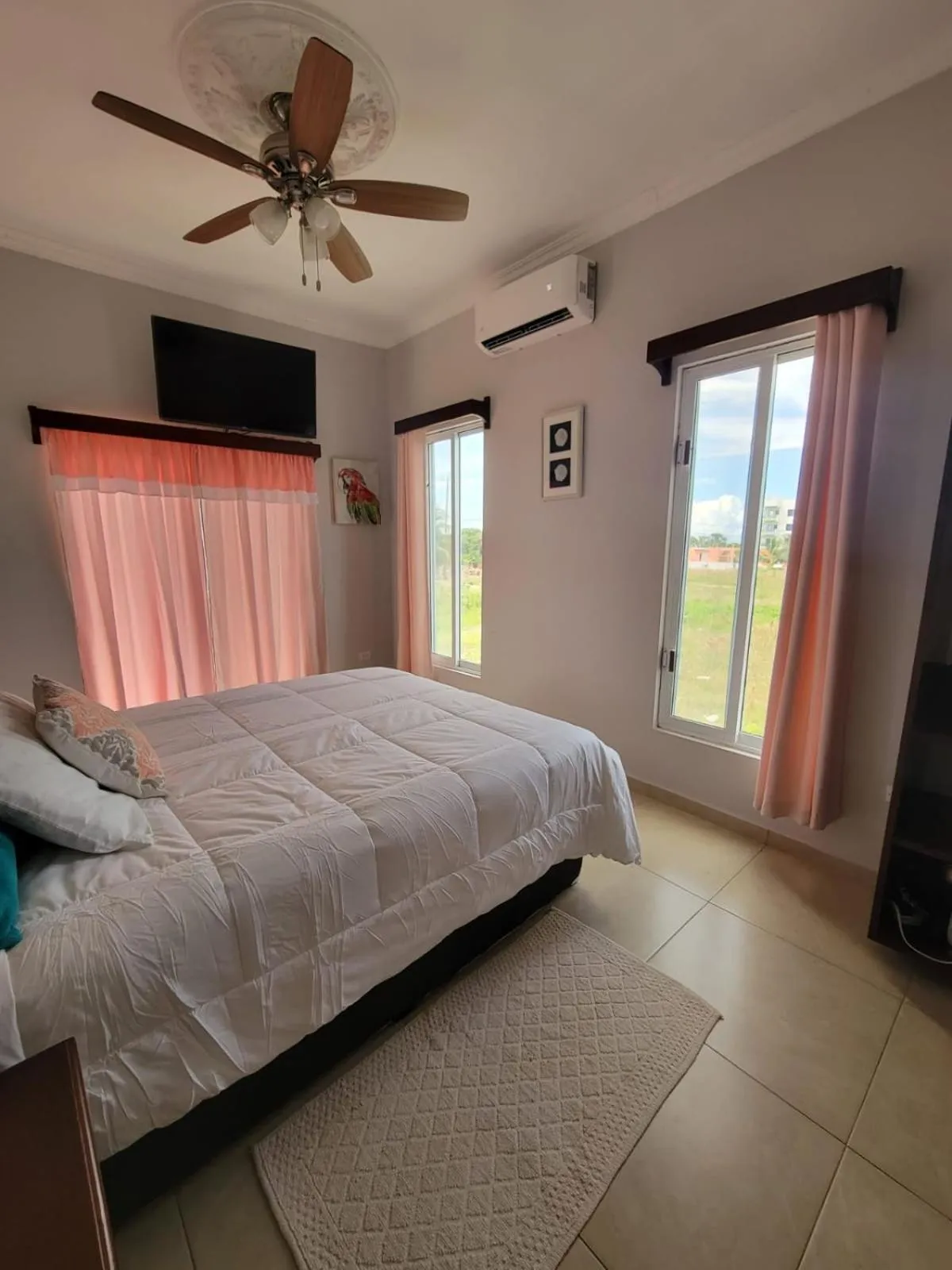 Bedroom, Bed in Island Magic Villas