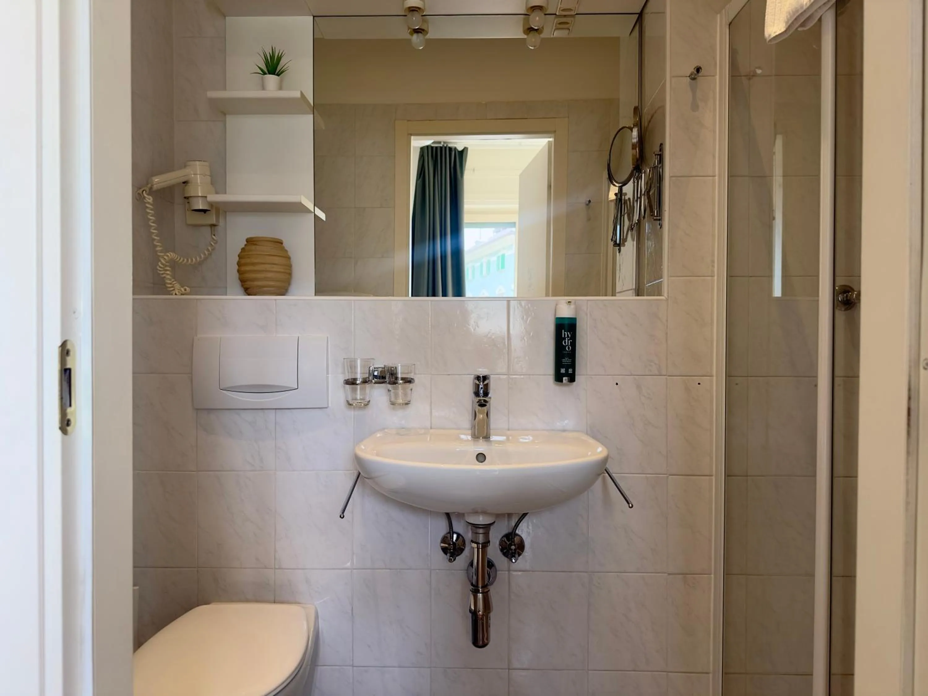 Bathroom in Hotel Locanda Castagnola
