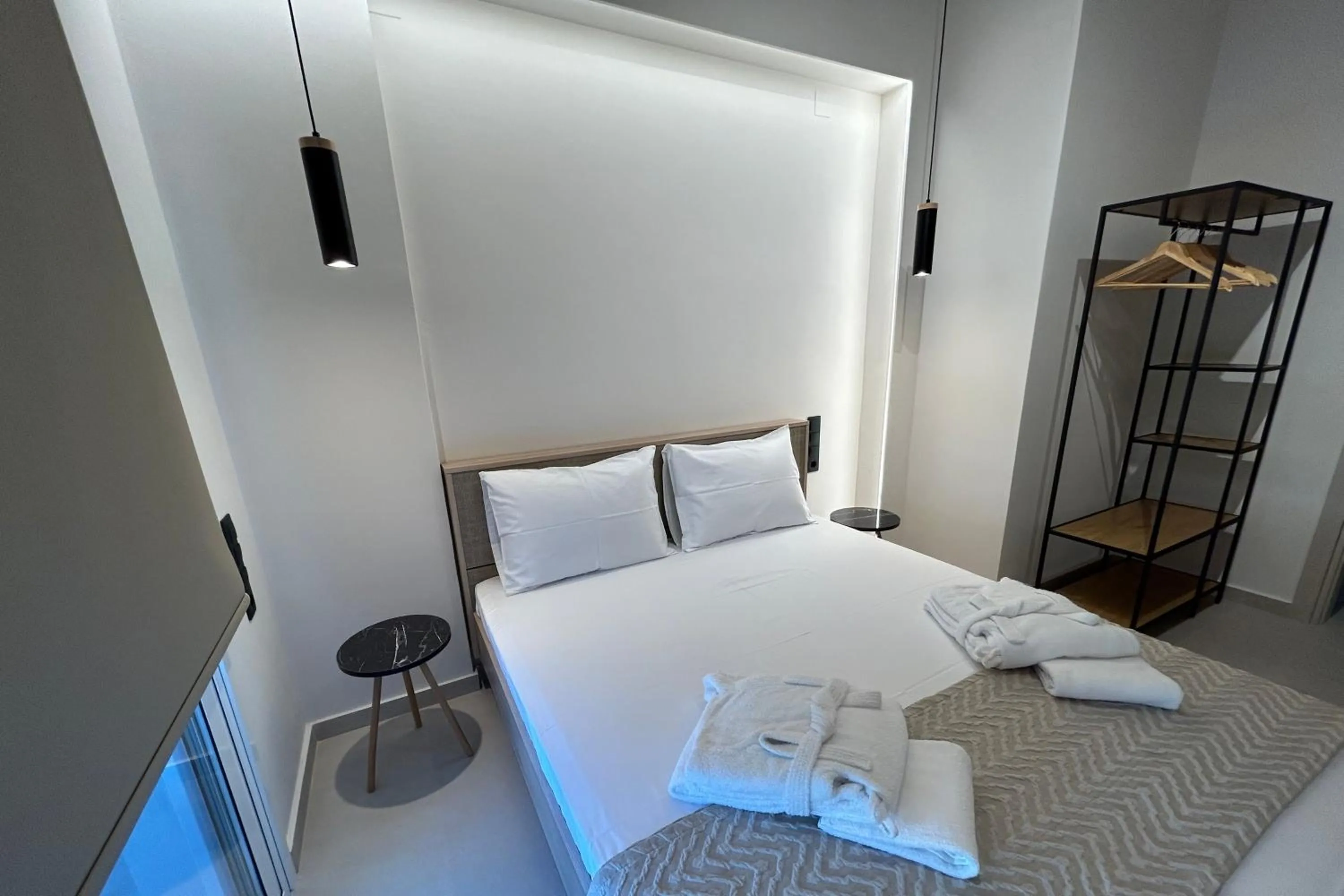 Bed in GLEN Premium Stays