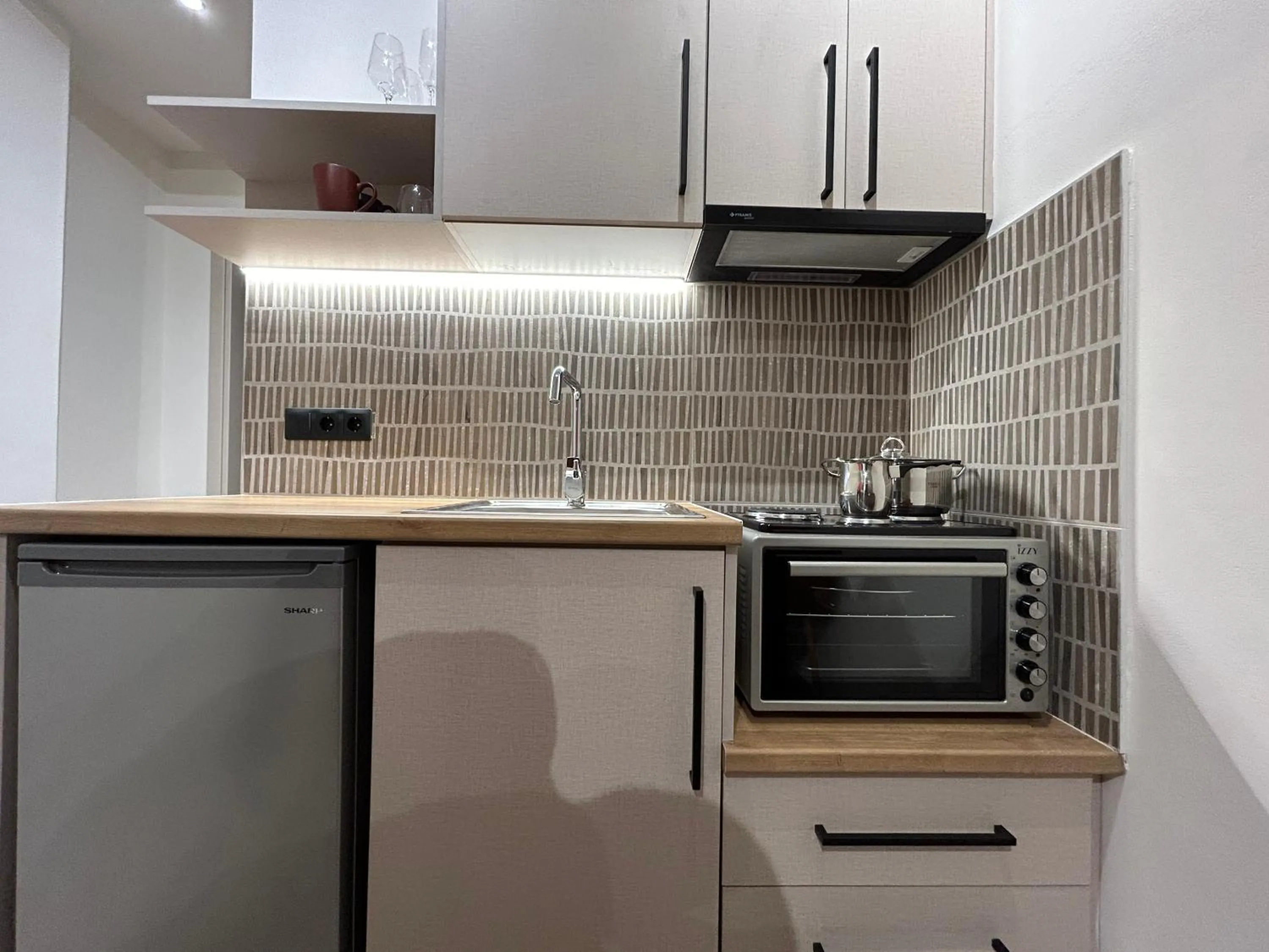 Kitchen or kitchenette in GLEN Premium Stays