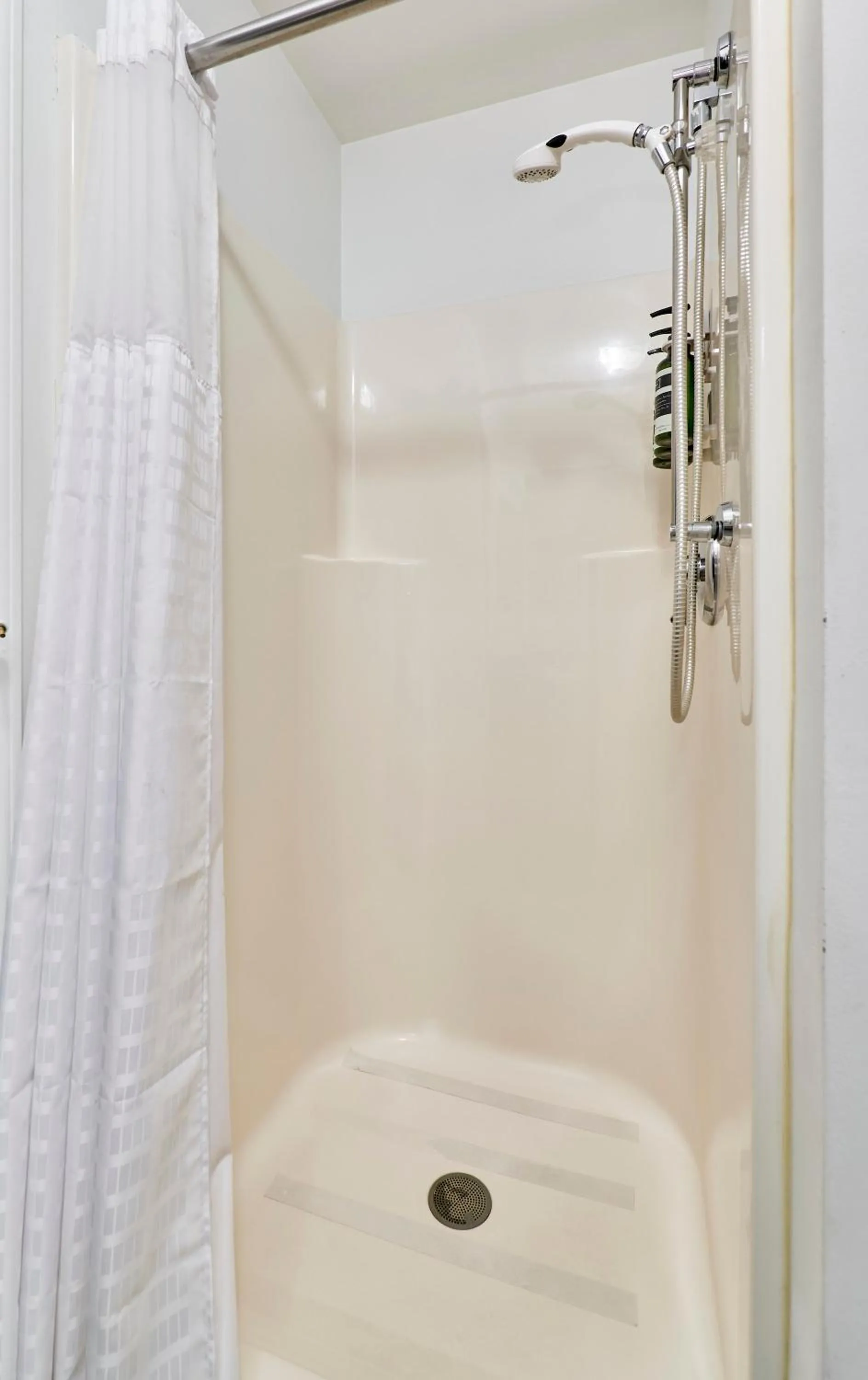 Shower in The West End