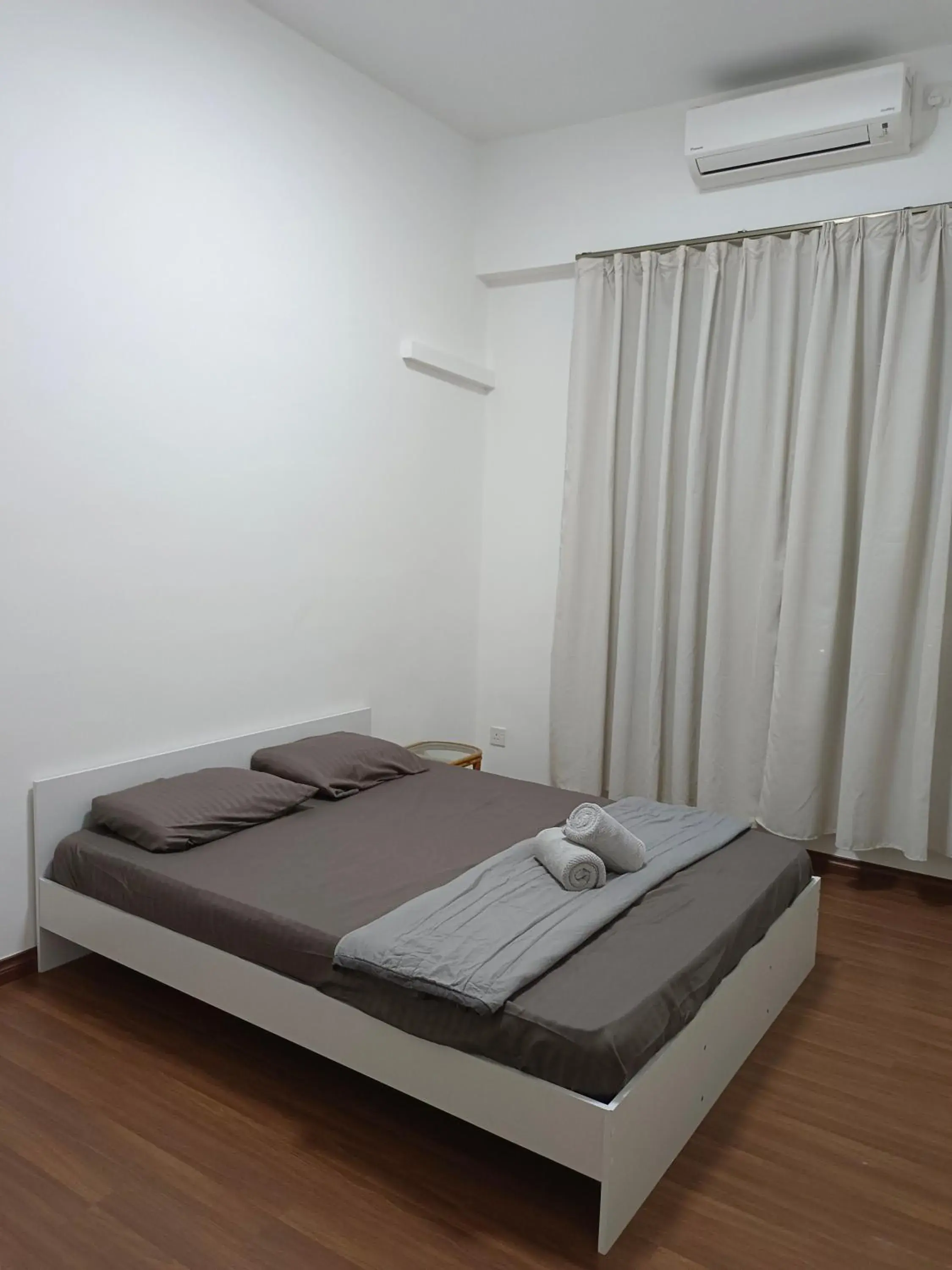 Bed in Sri Indah Pool Condostay Bed in Sri Indah Pool Condostay