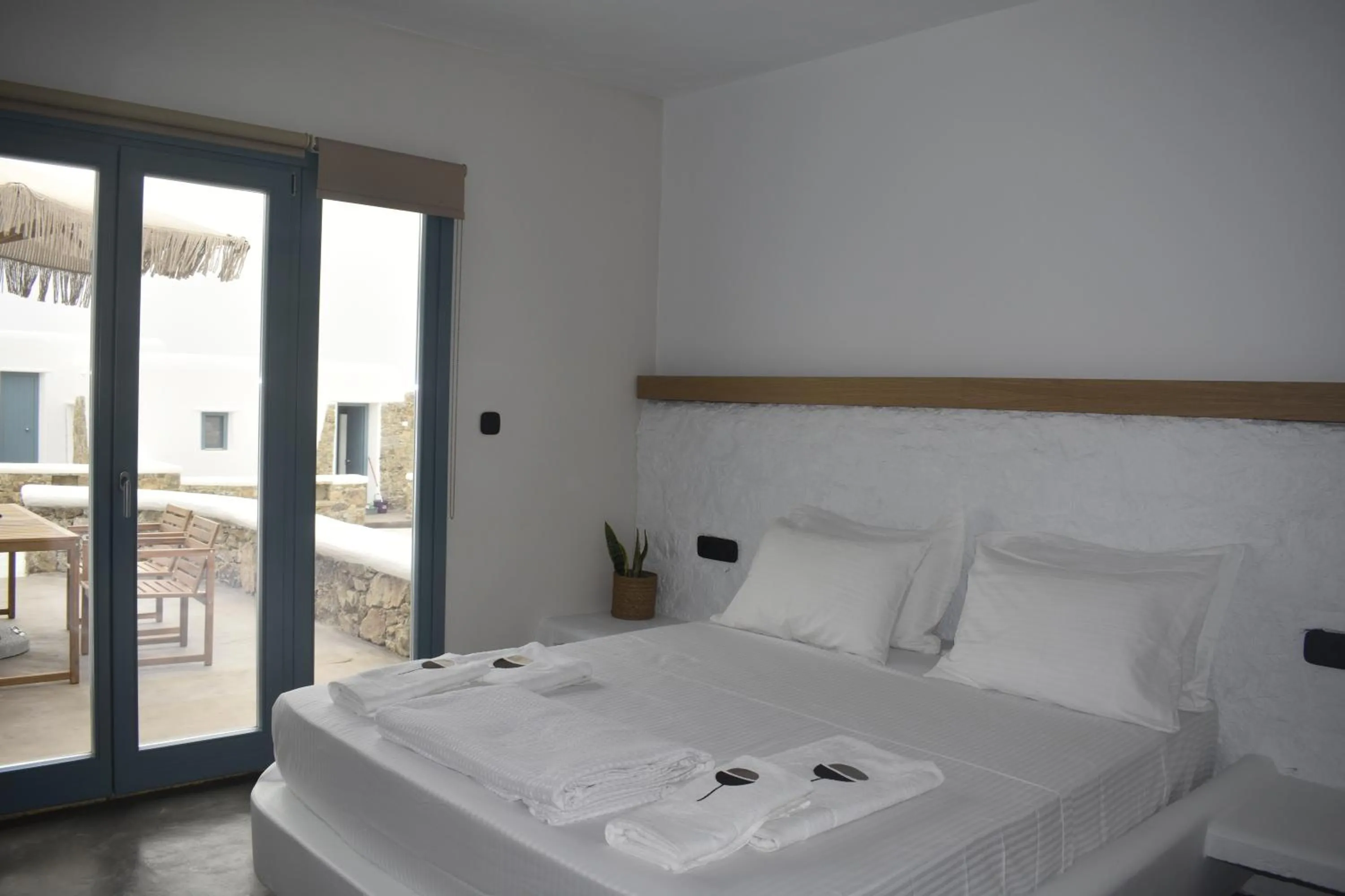 Superior Suite with Sea View in Thronos Suites