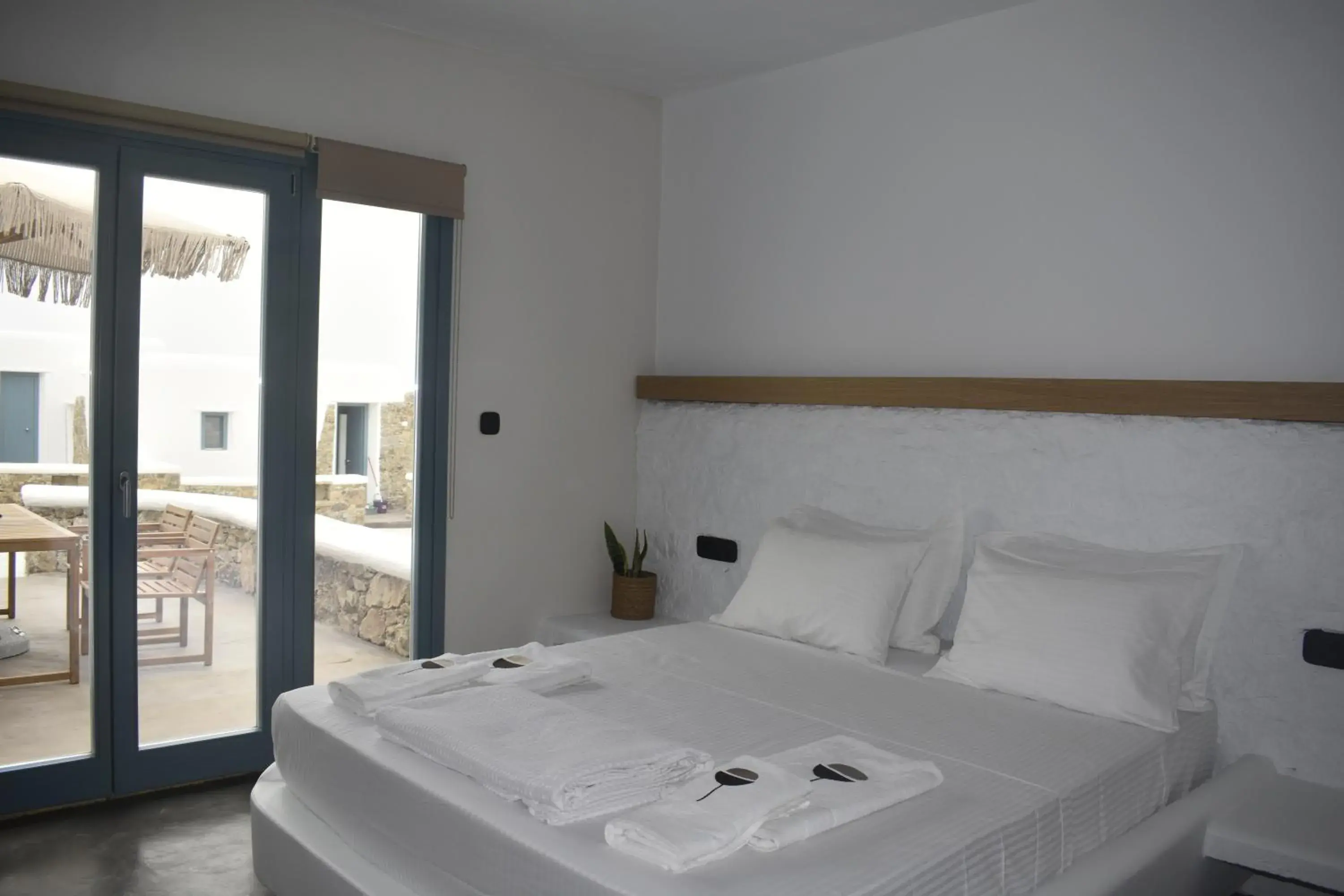 Superior Suite with Sea View in Thronos Suites Superior Suite with Sea View in Thronos Suites