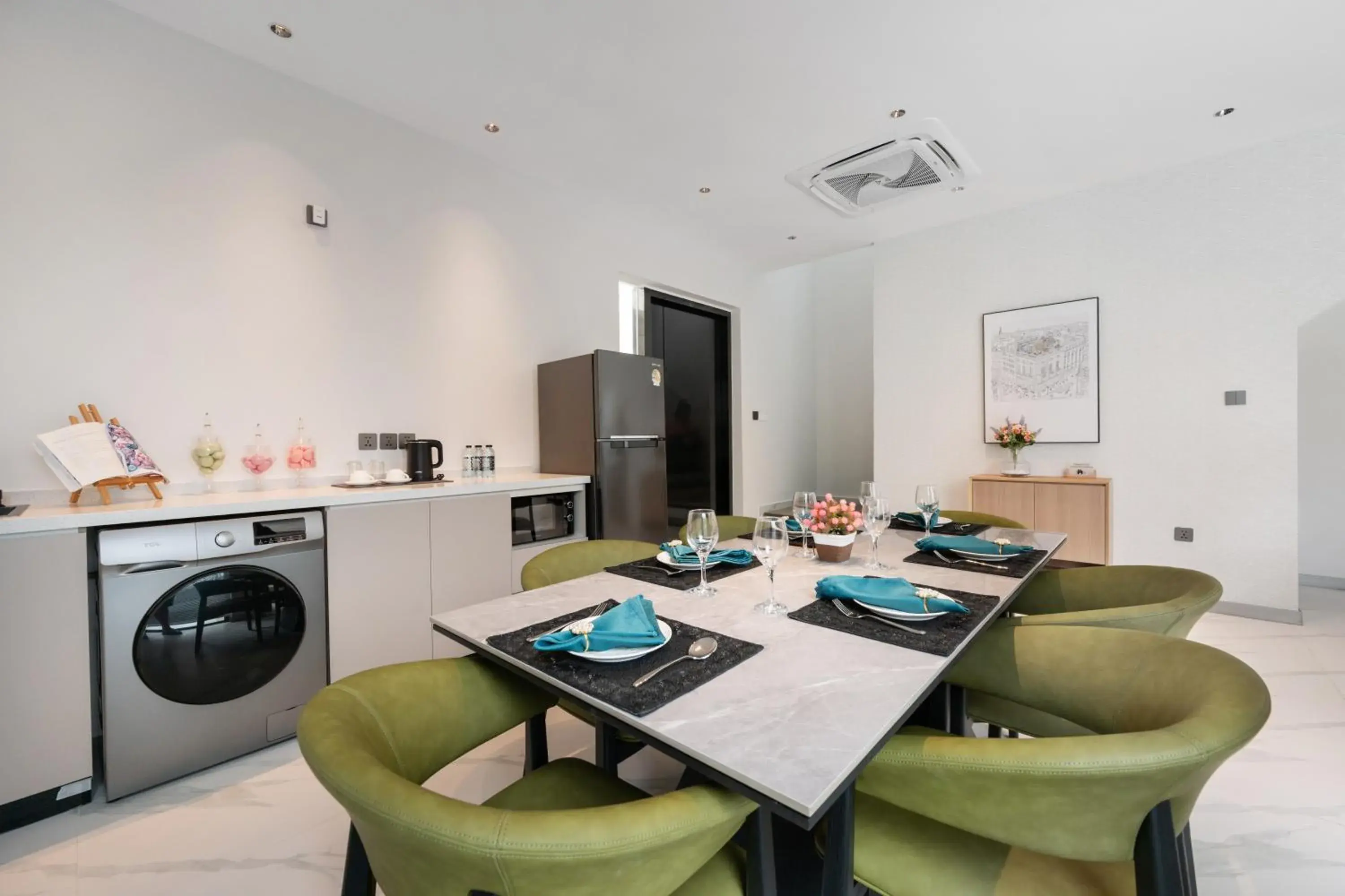 The Twin Pool Six-Bedroom Residence in Argo Pattaya Resort and Villas The Twin Pool Six-Bedroom Residence in Argo Pattaya Resort and Villas