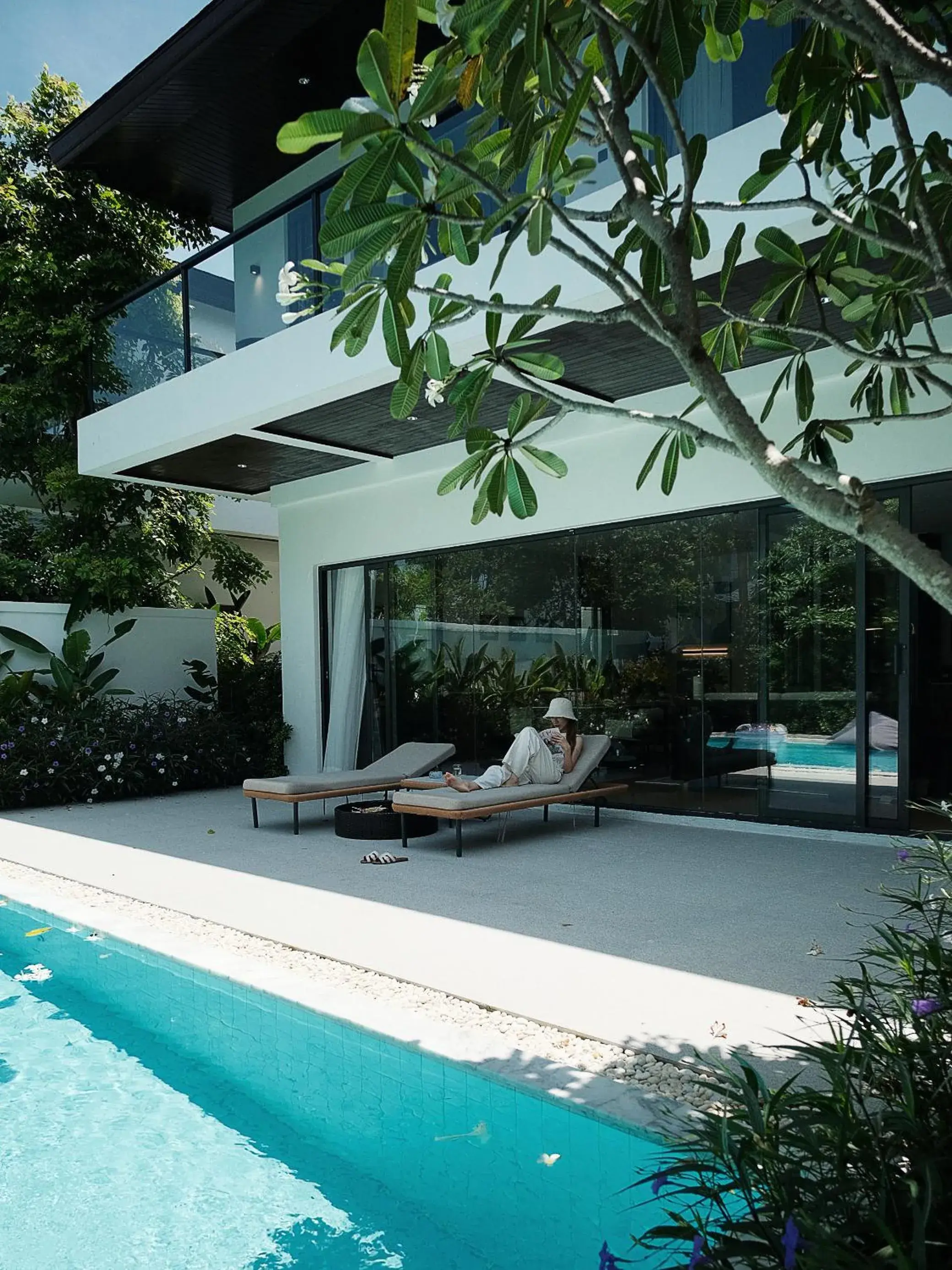 Signature Four-Bedroom Pool Villa (XL Private Pool) in Argo Pattaya Resort and Villas Signature Four-Bedroom Pool Villa (XL Private Pool) in Argo Pattaya Resort and Villas