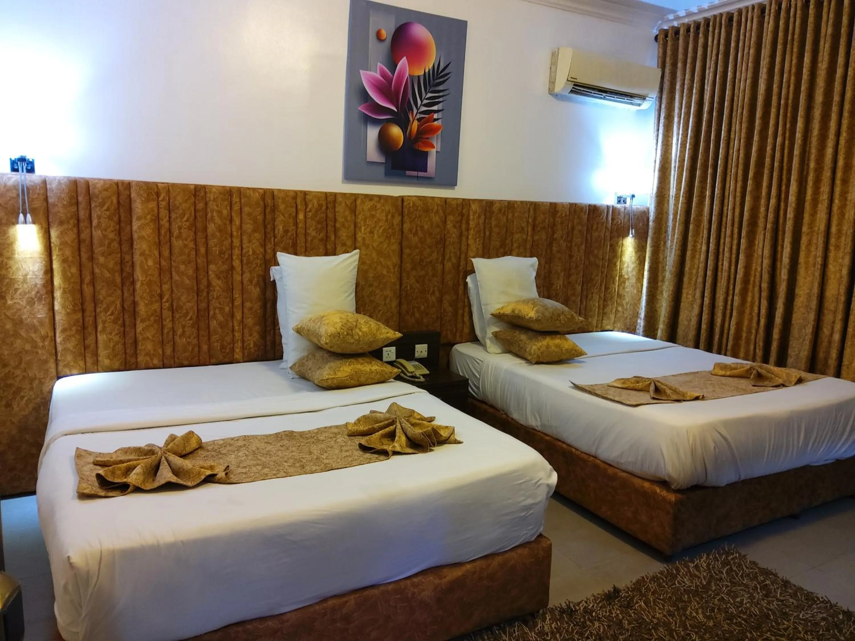 Crownedge Hotels
