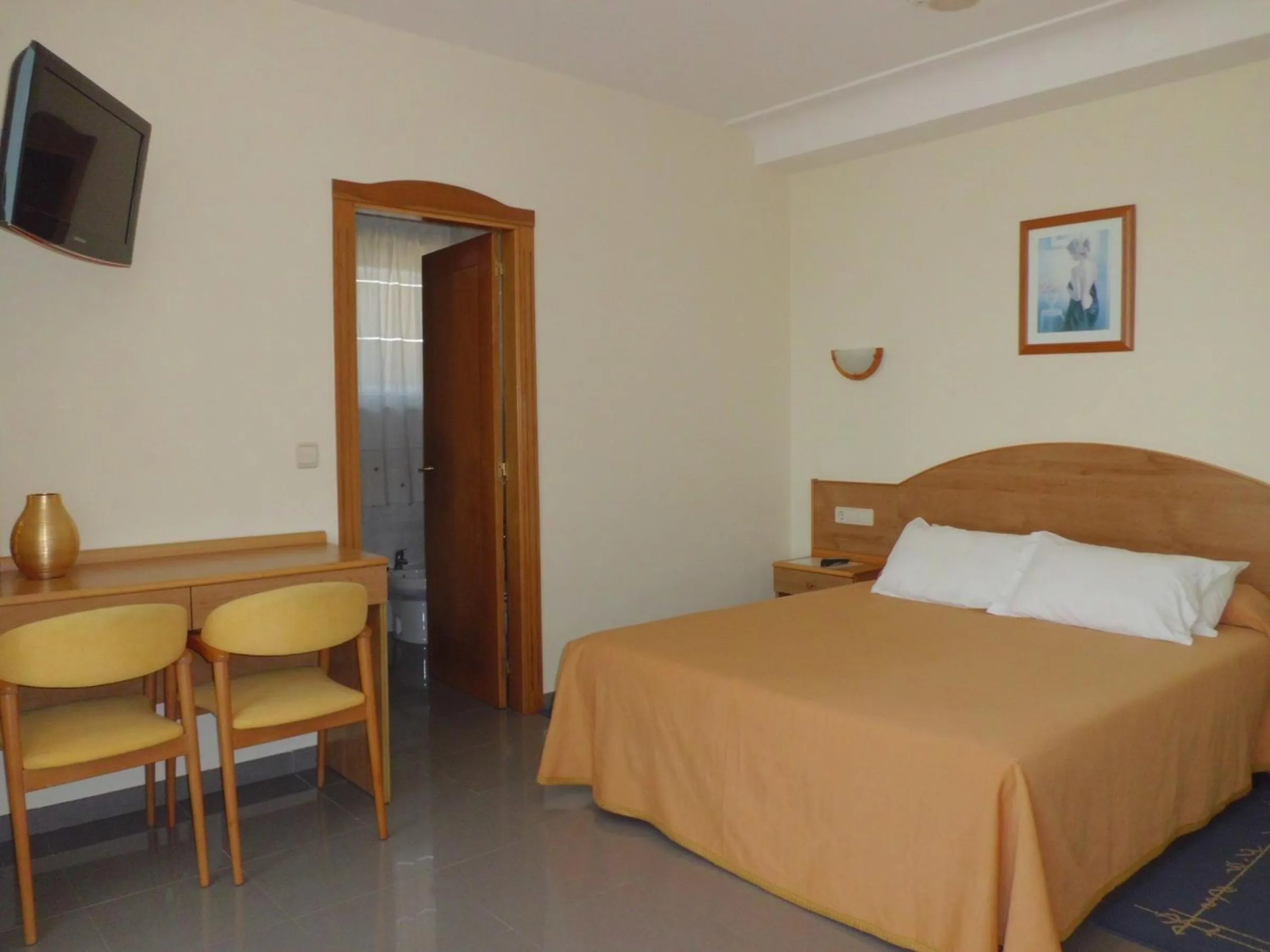 Photo of the whole room in Hotel Brisa da Lanzada