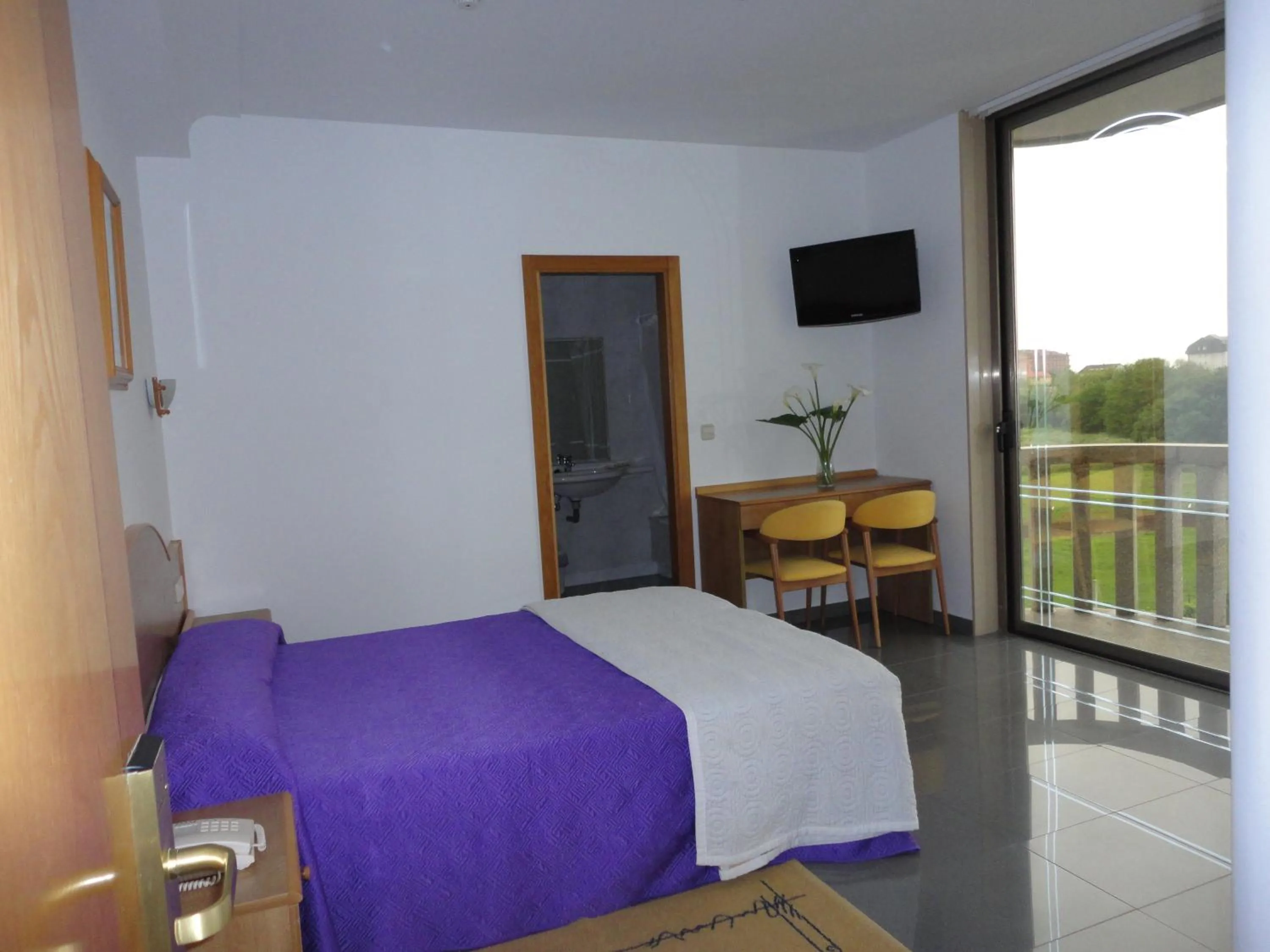 Photo of the whole room in Hotel Brisa da Lanzada