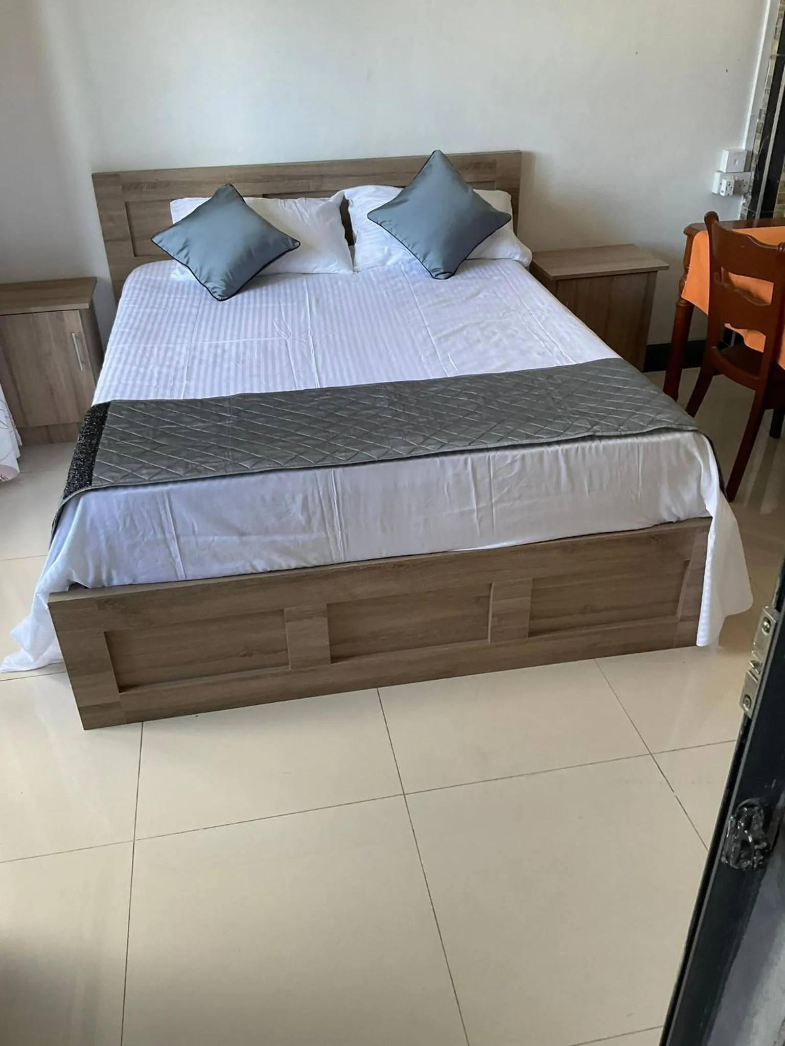 Bed in Mahe Holiday Resort