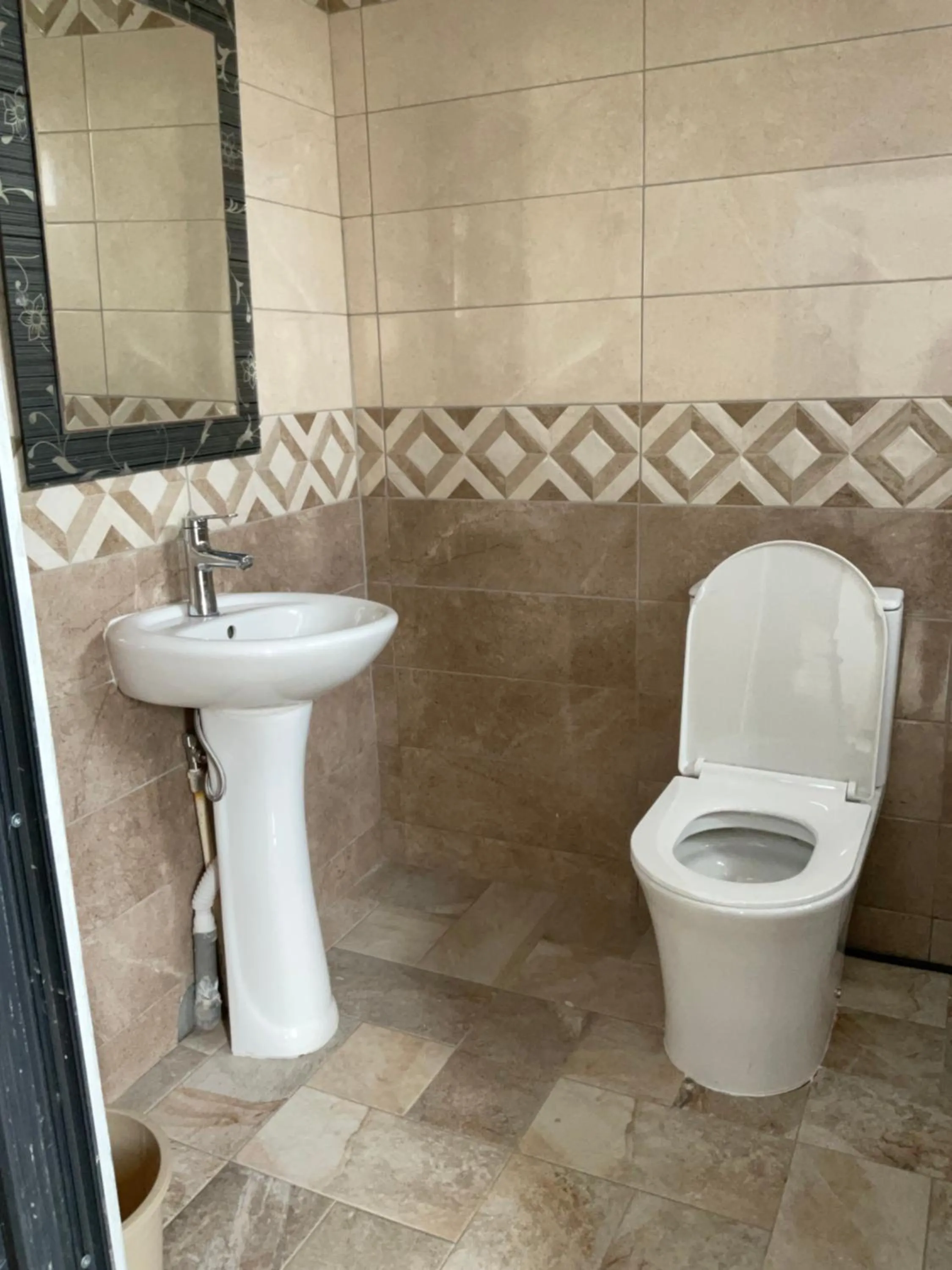 Shower in Mahe Holiday Resort