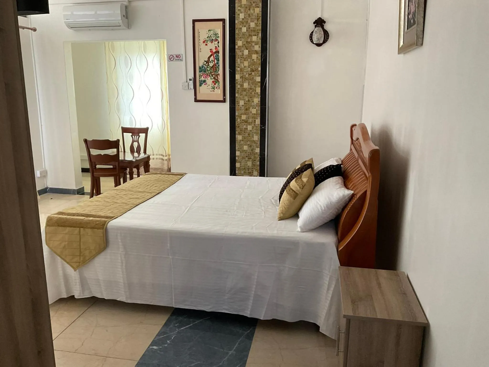 Bed in Mahe Holiday Resort