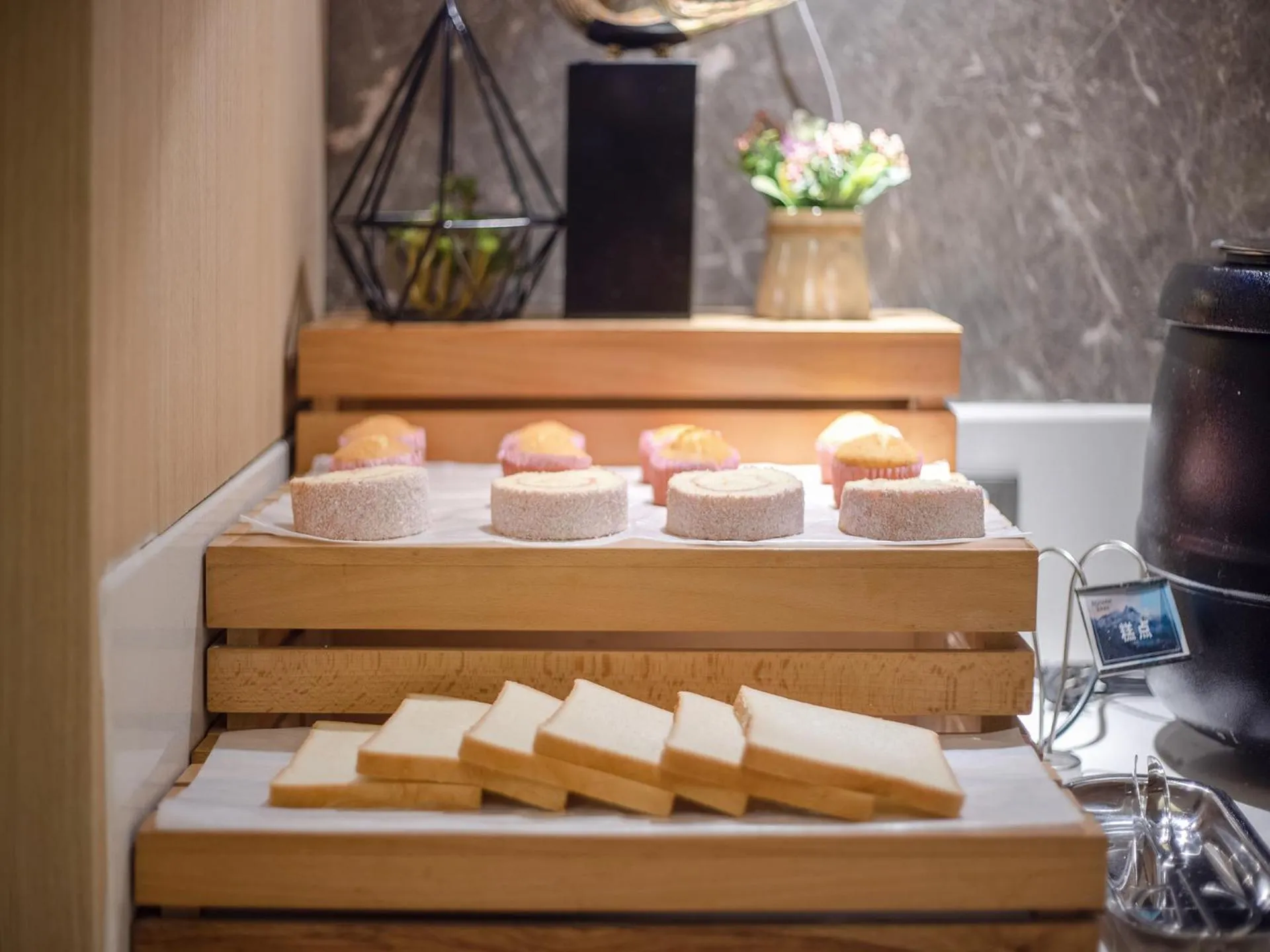 Restaurant/places to eat in Echarm Hotel Nanning the MixC Exhibition Center Metro Station