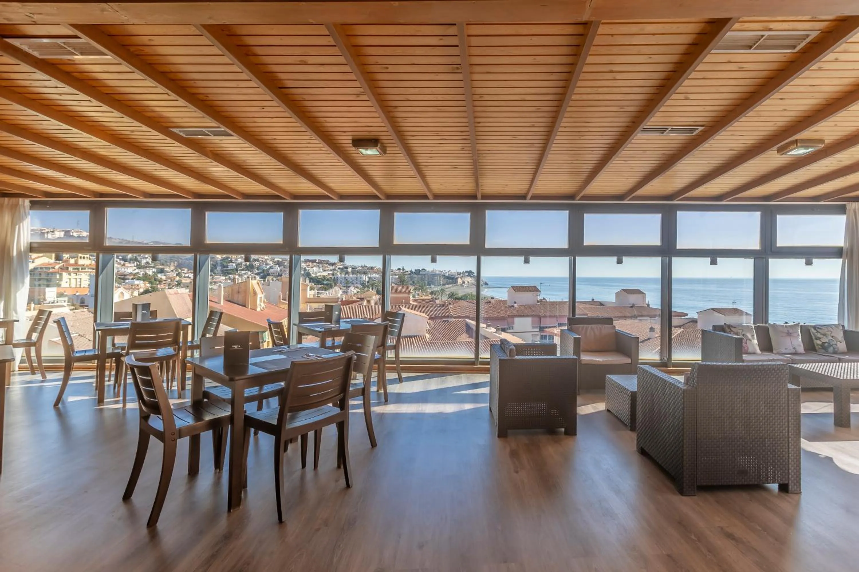 Restaurant/places to eat in Moon Dreams Calabahía