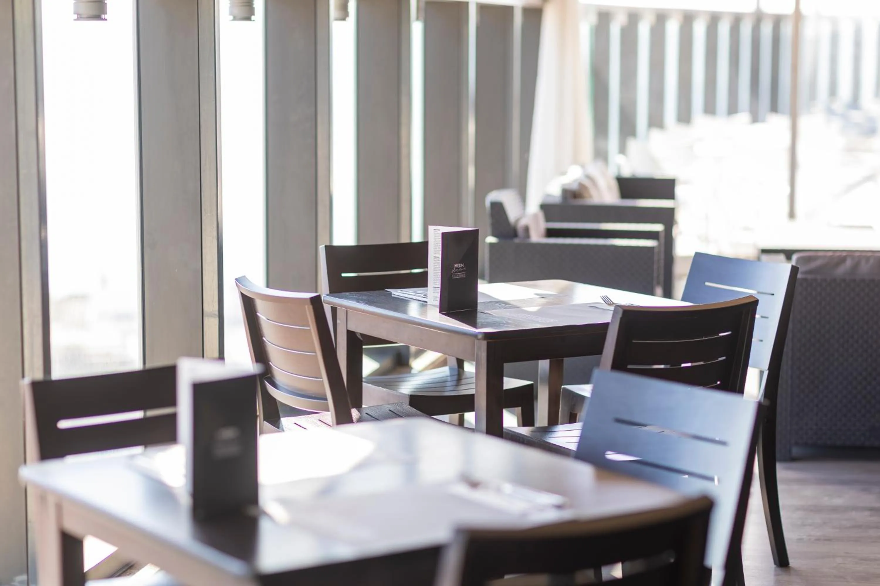 Restaurant/places to eat in Moon Dreams Calabahía