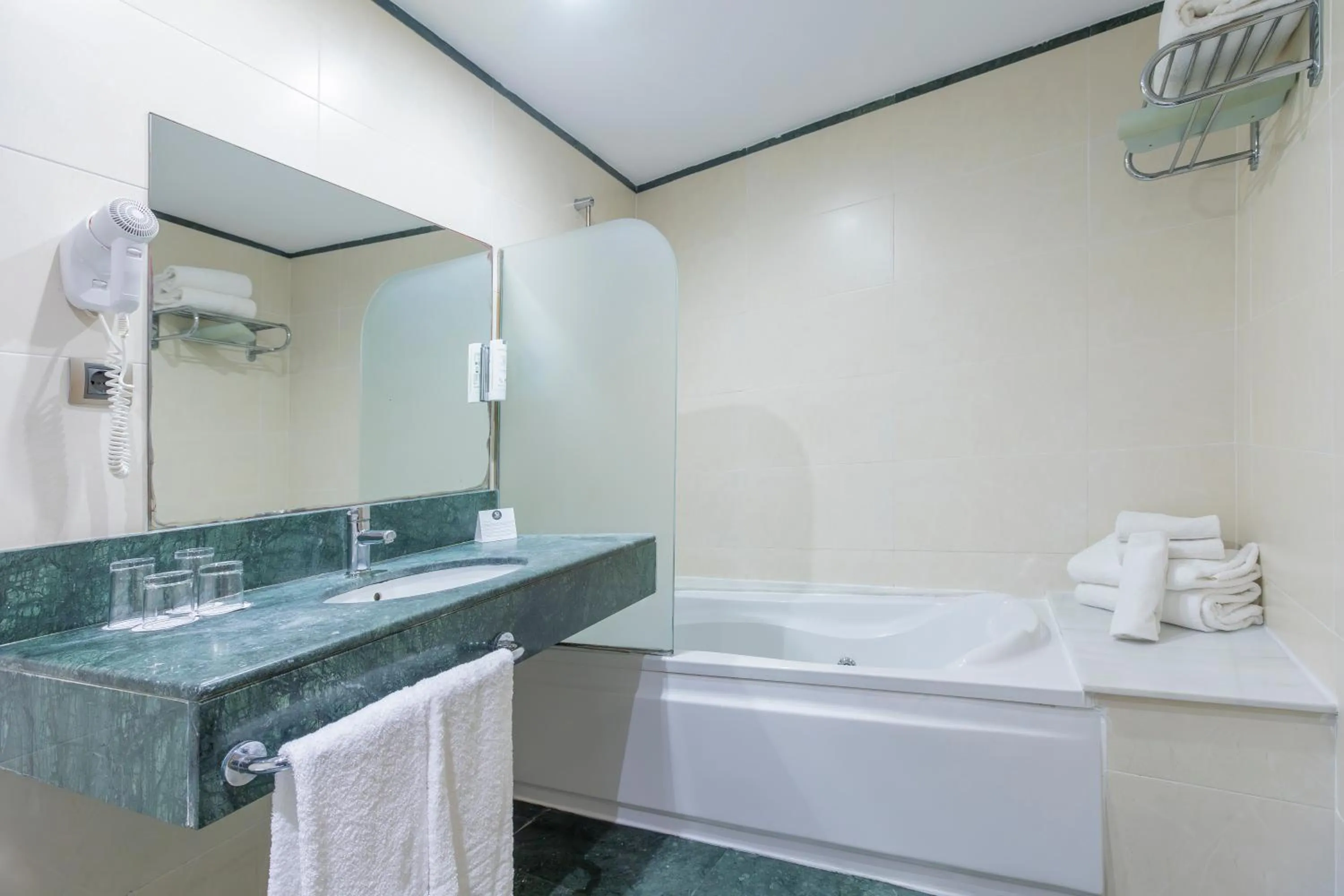 Moon Dreams Calabahía