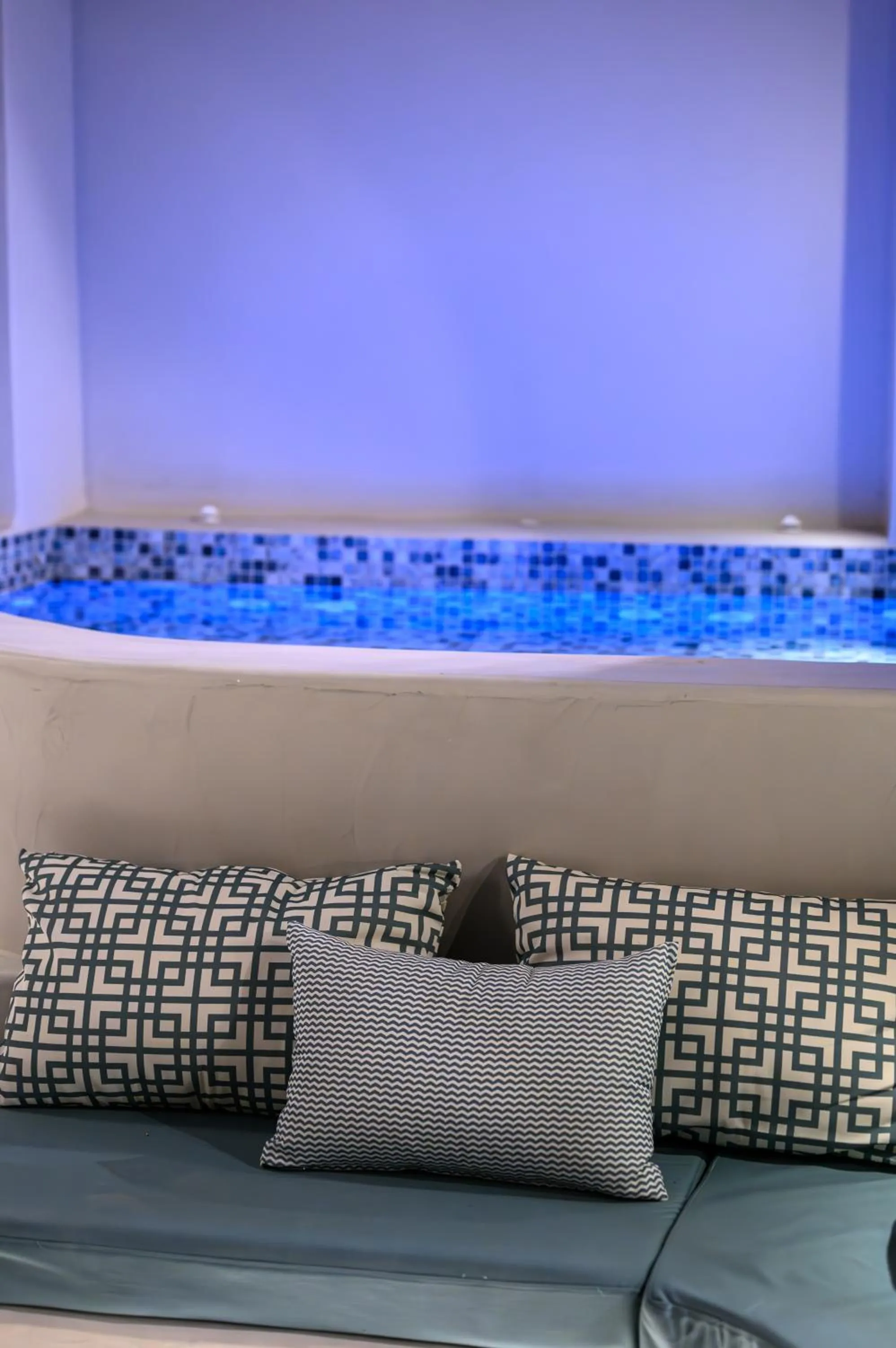 Hot Tub in Galaria Serenity Suites