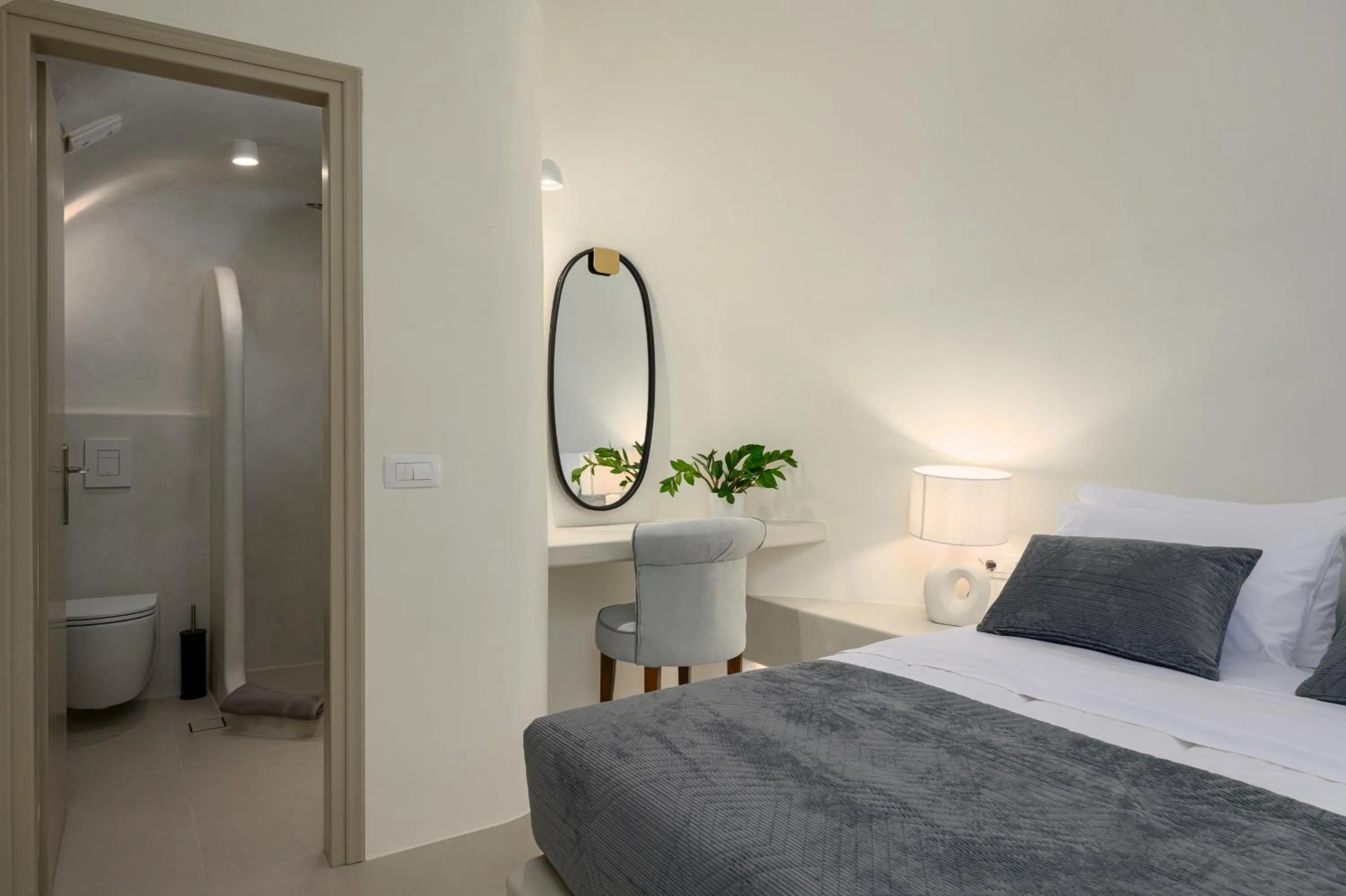 Bedroom, Bed in Galaria Serenity Suites