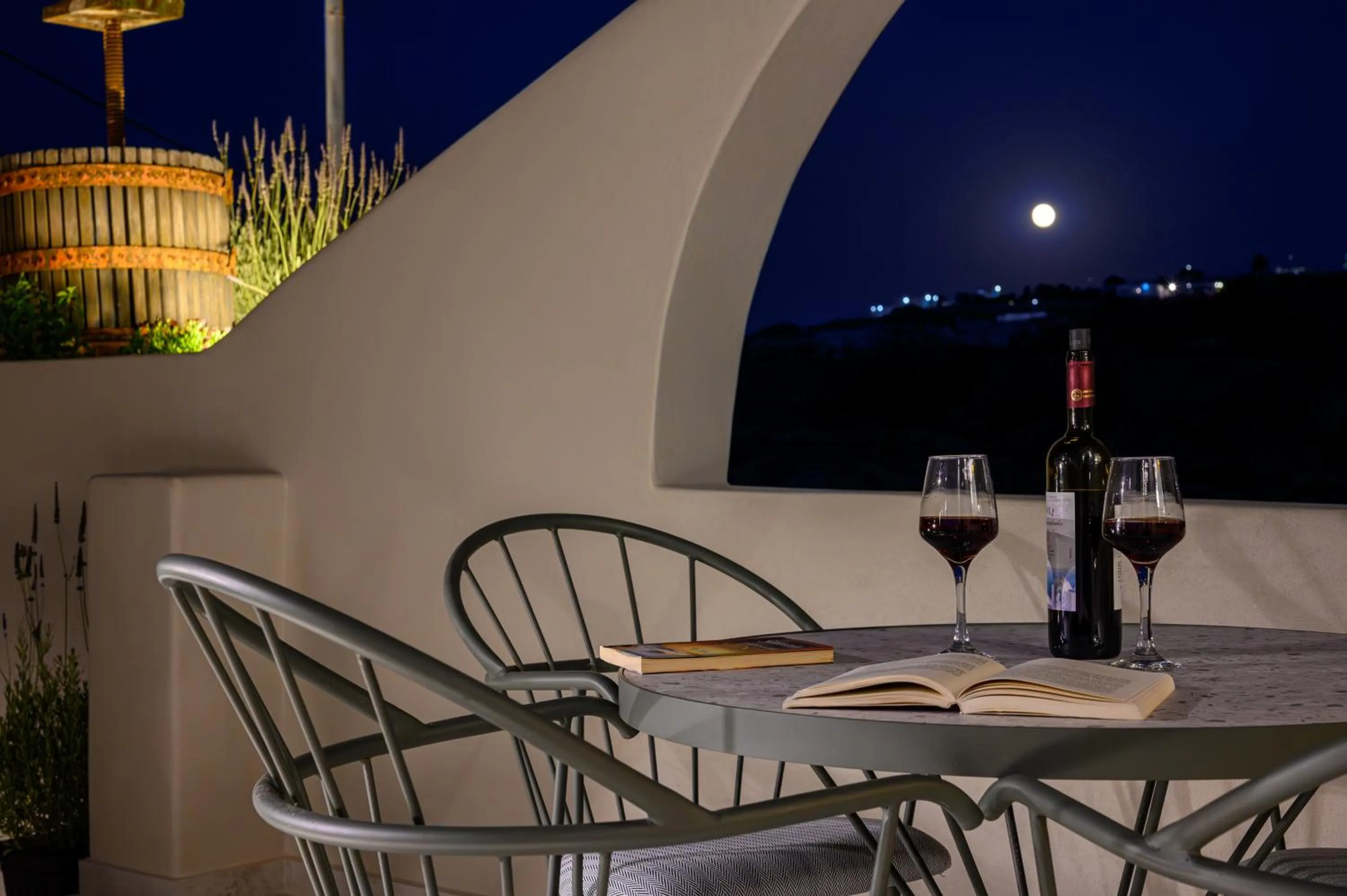 Dining area in Galaria Serenity Suites