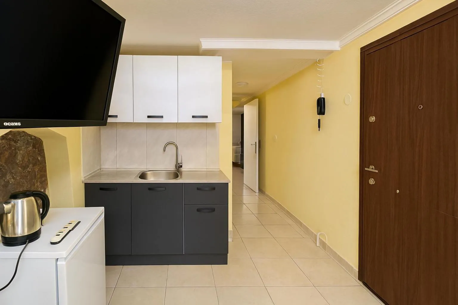 TV and multimedia in Ozer Hotel & Apartments