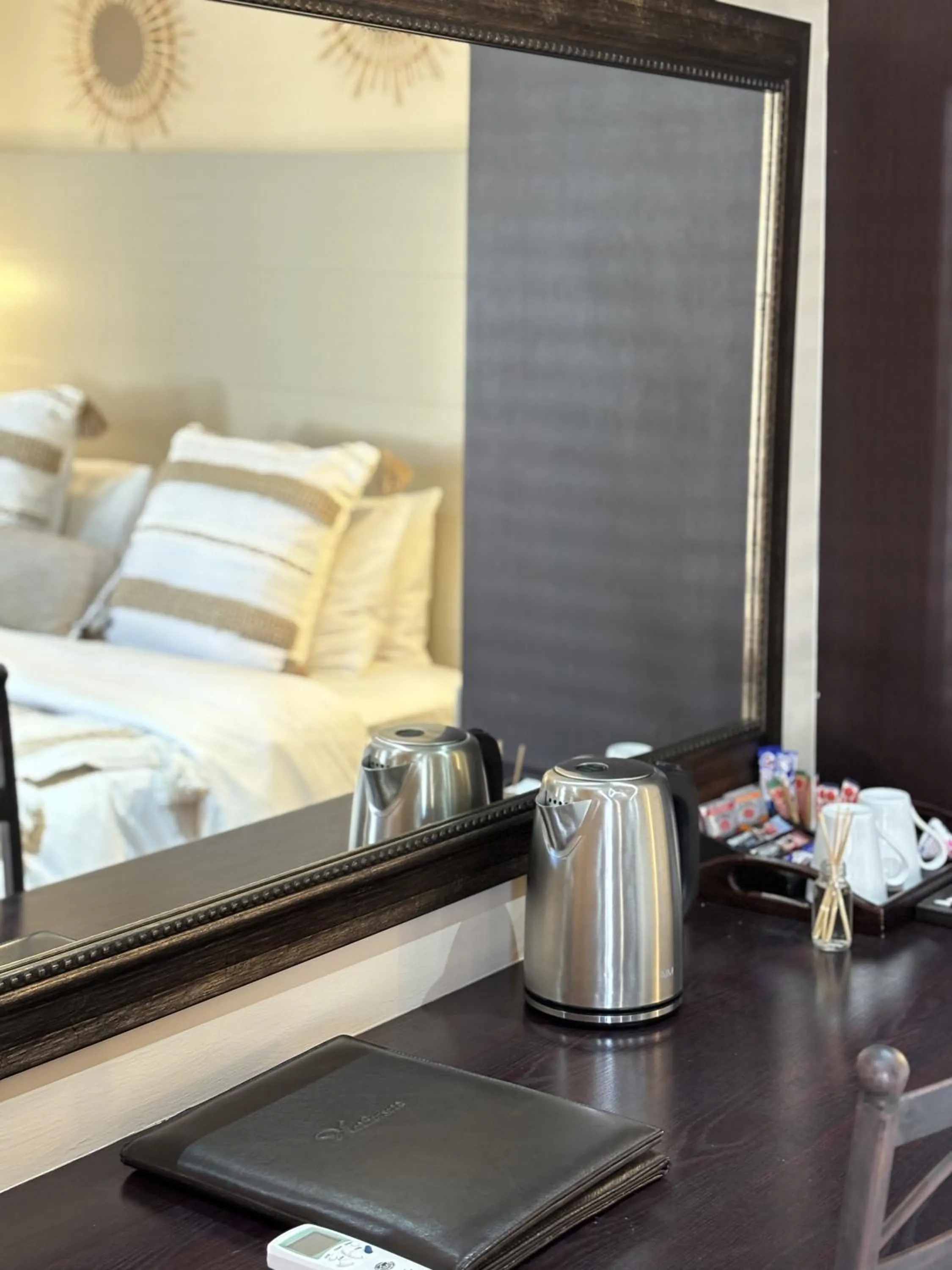 Deluxe Double or Twin Room in Accommodation Bedfordview - Hethersett Guesthouse