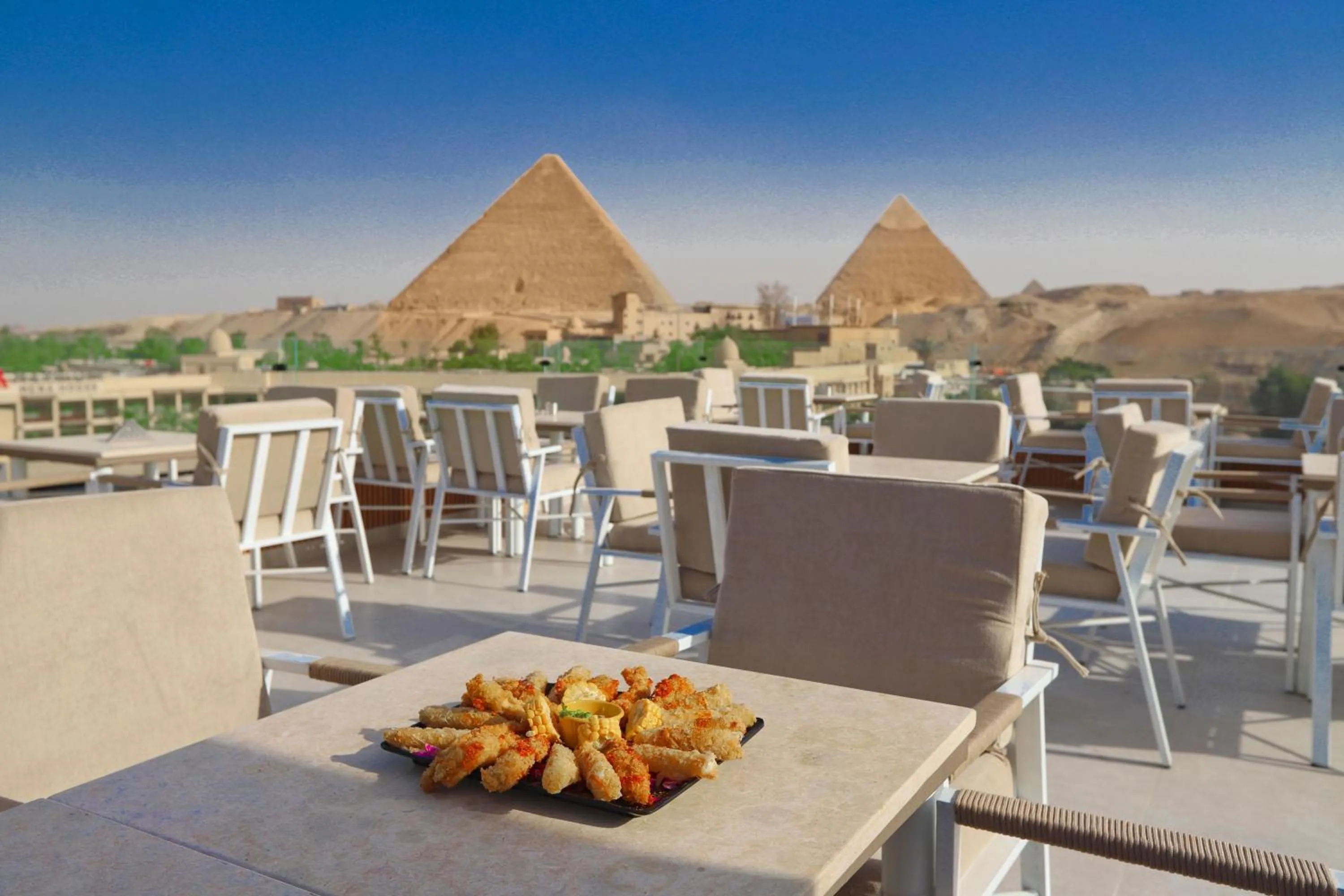 Restaurant/places to eat in Gaia Pyramids Hotel