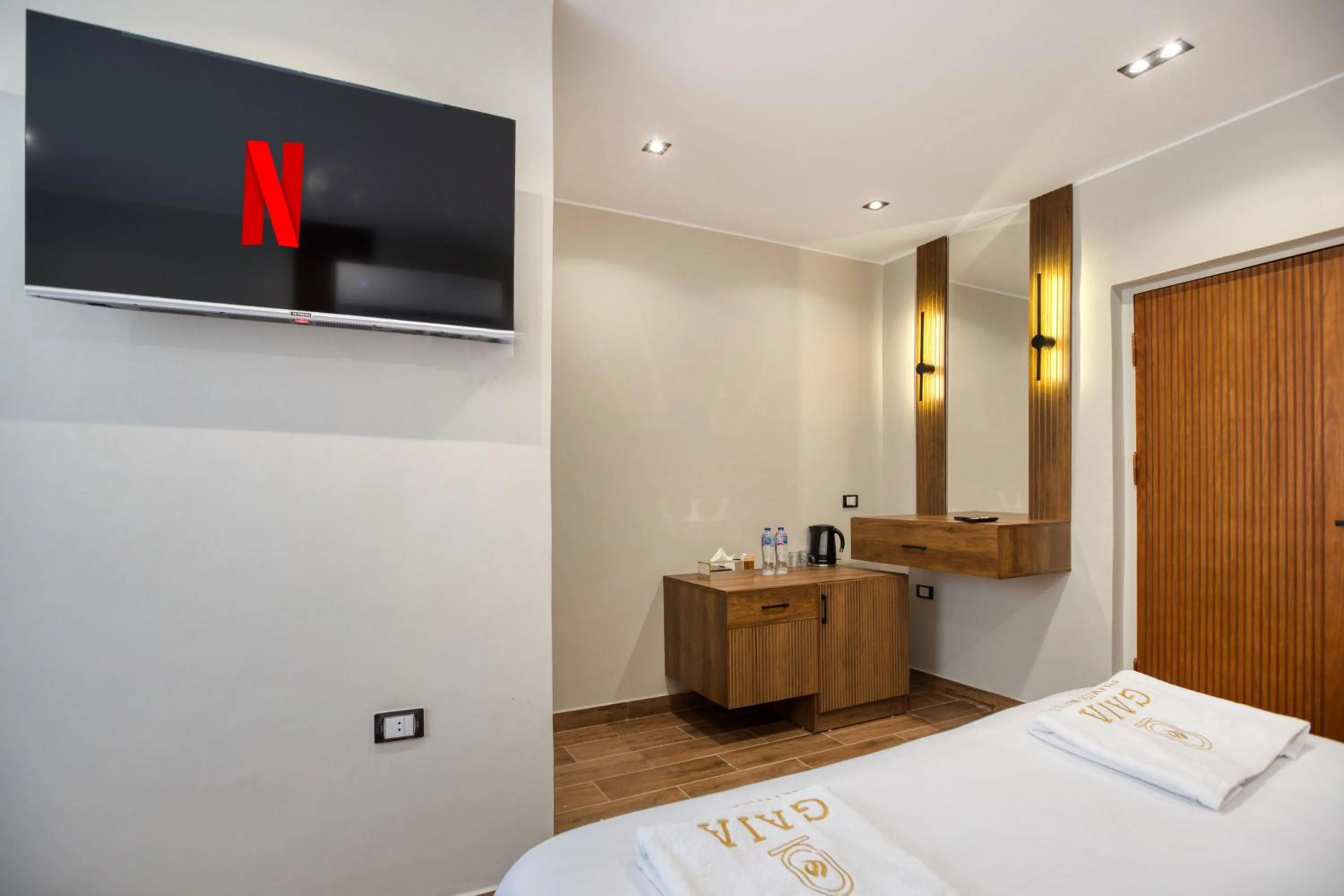Photo of the whole room, Bed in Gaia Pyramids Hotel