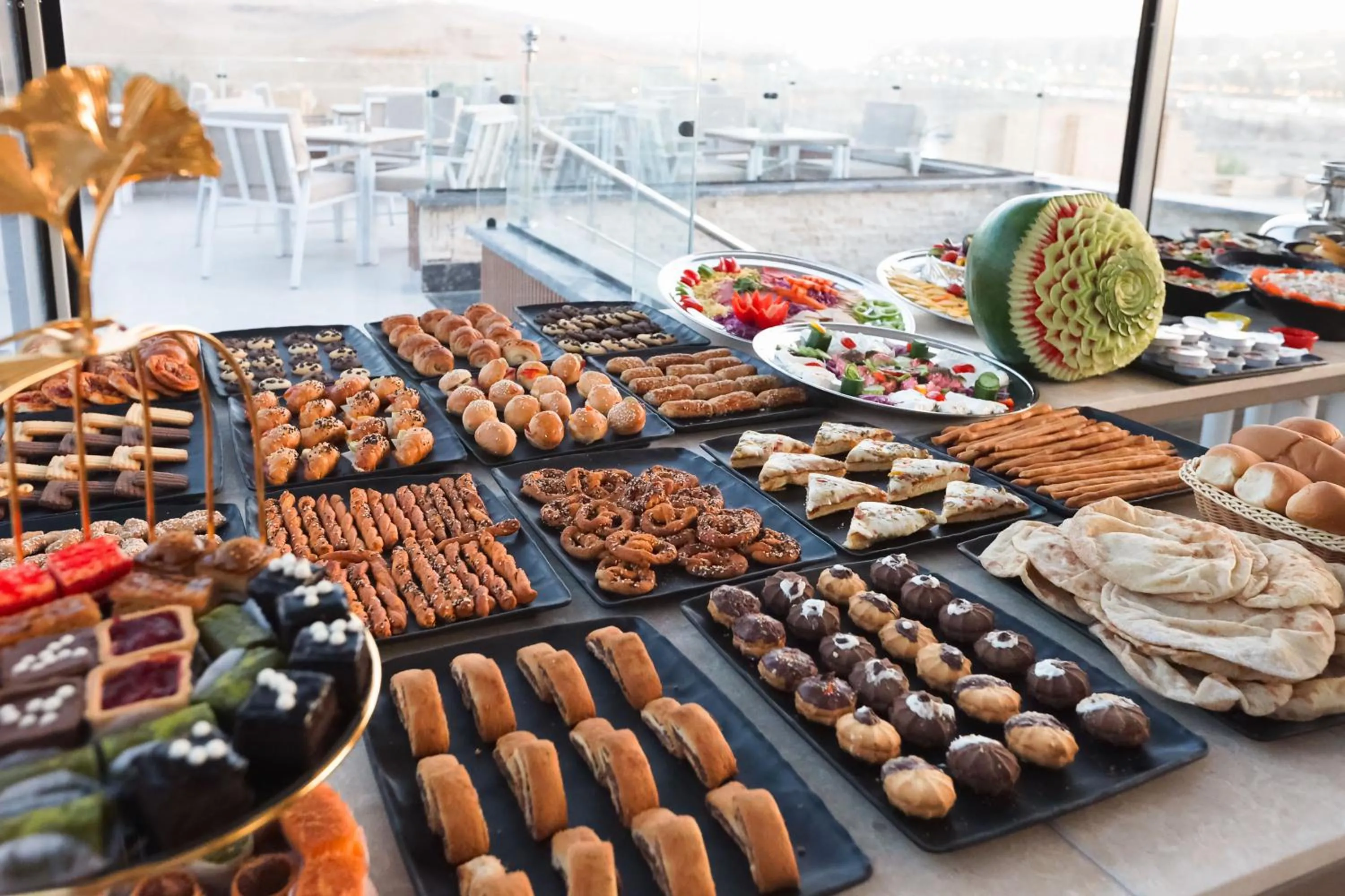Food and drinks in Gaia Pyramids Hotel