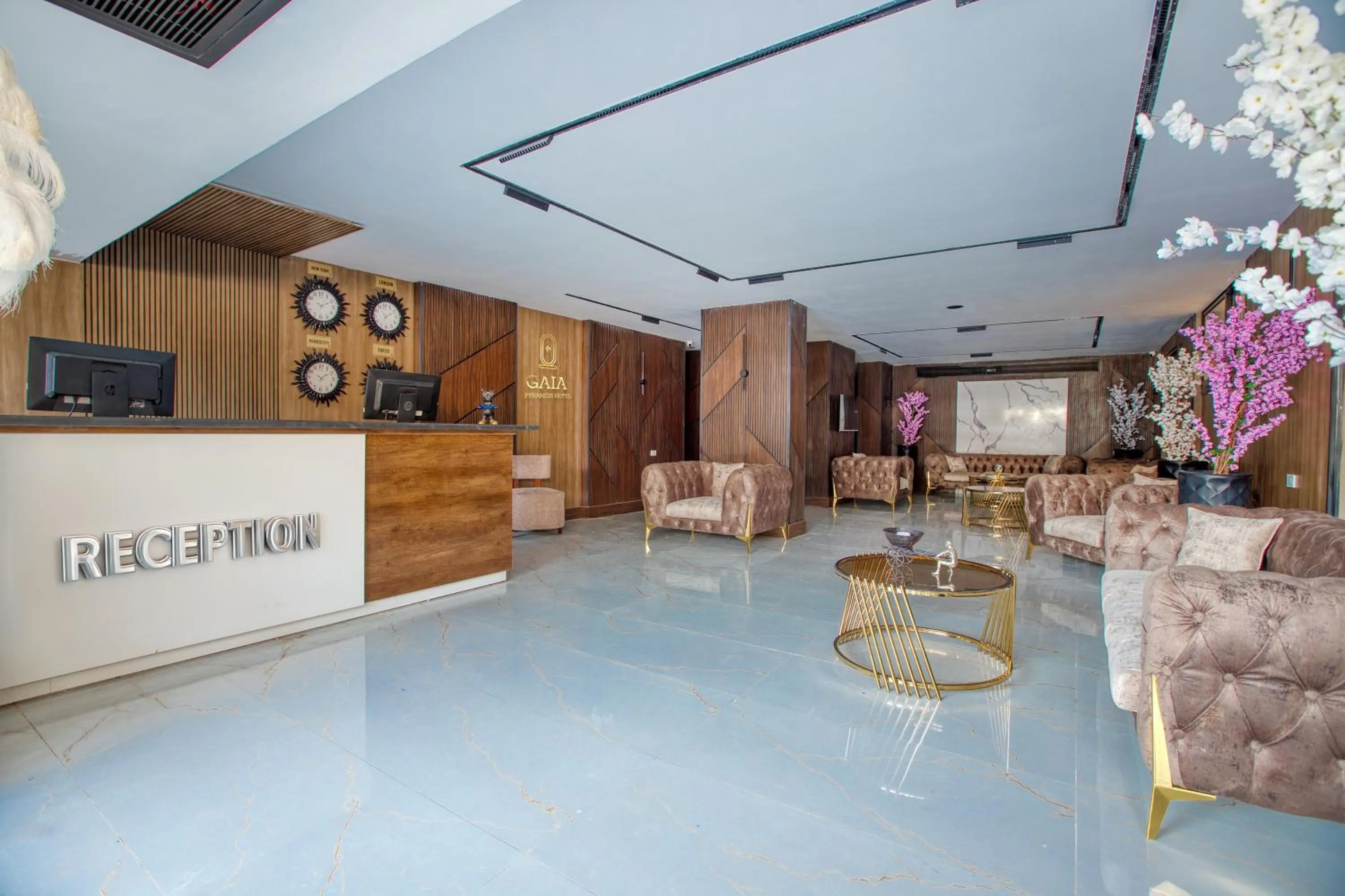 Communal lounge/ TV room in Gaia Pyramids Hotel