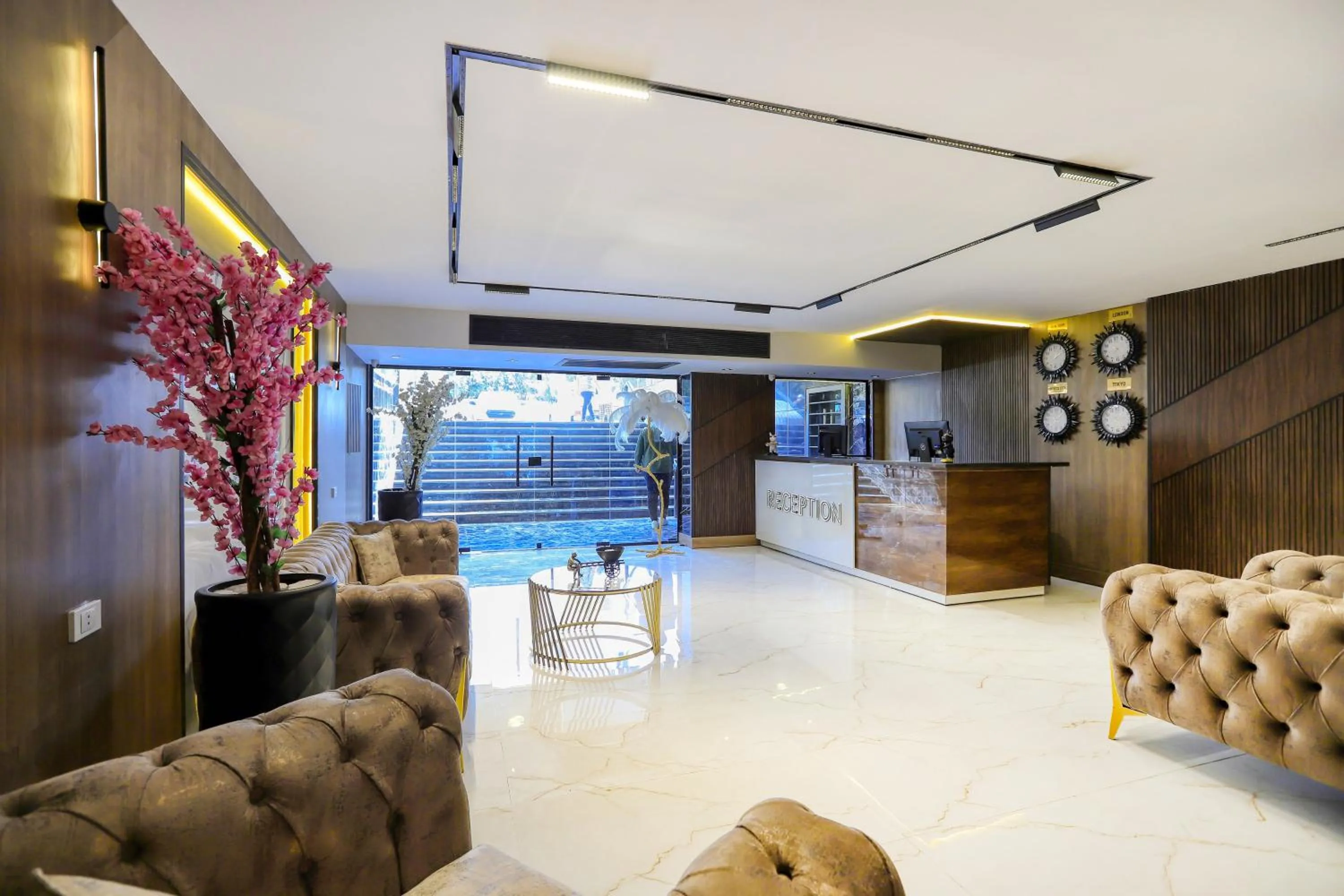Communal lounge/ TV room in Gaia Pyramids Hotel