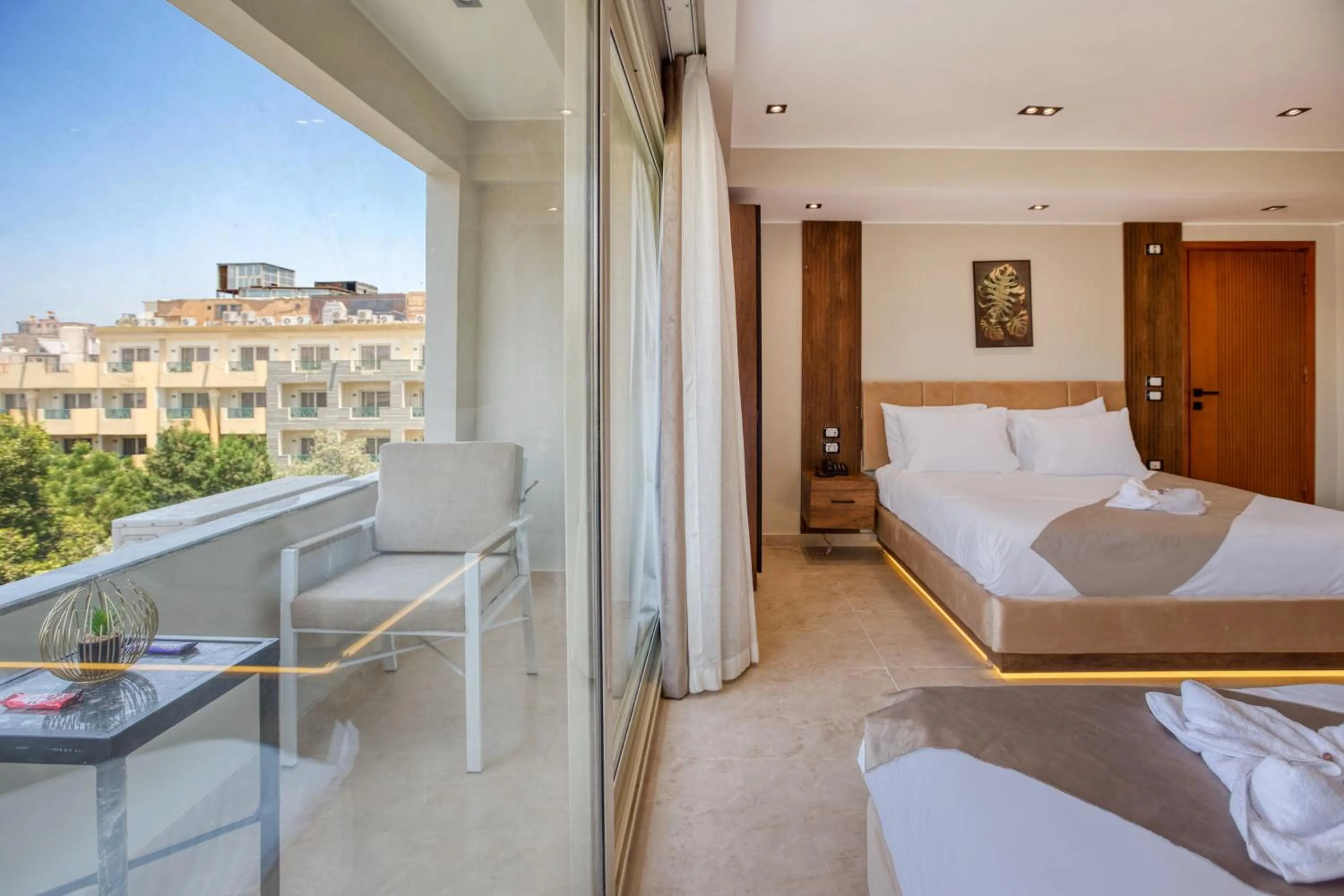 Balcony/Terrace, Bed in Gaia Pyramids Hotel