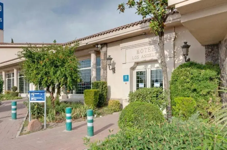 Property building in Gran Hotel Los Angeles Property building in Gran Hotel Los Angeles