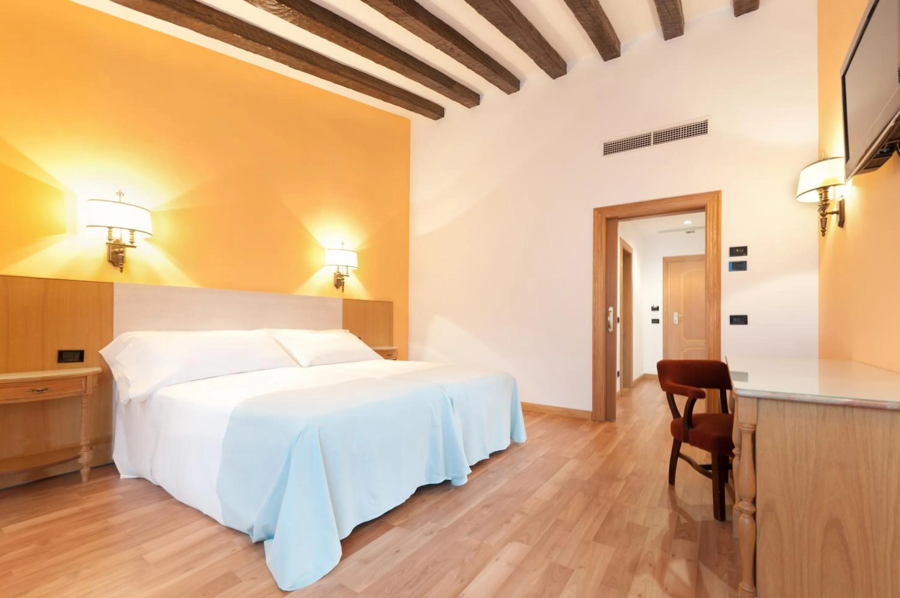 Bed in Gran Hotel Los Angeles