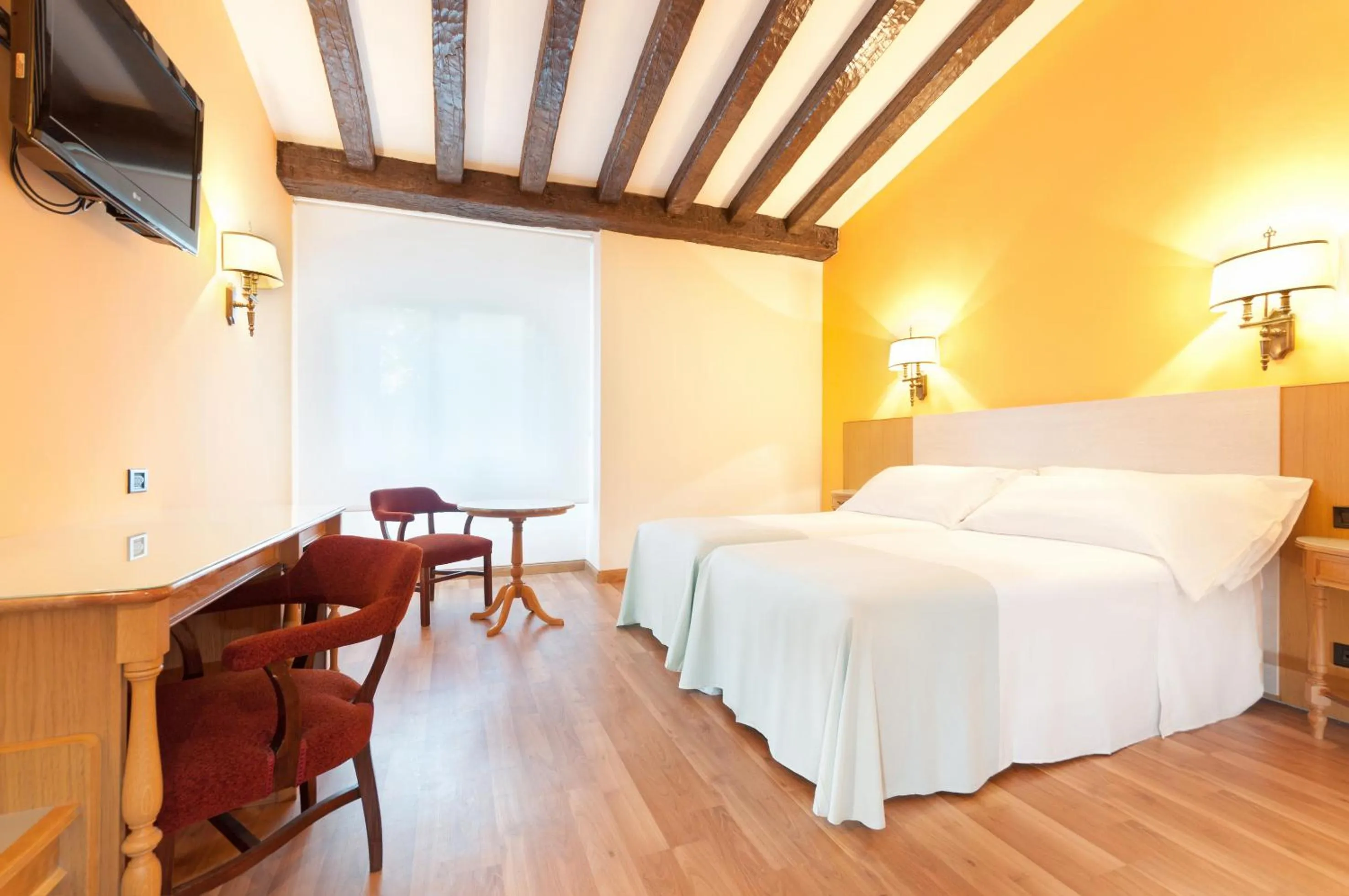 Bed in Gran Hotel Los Angeles