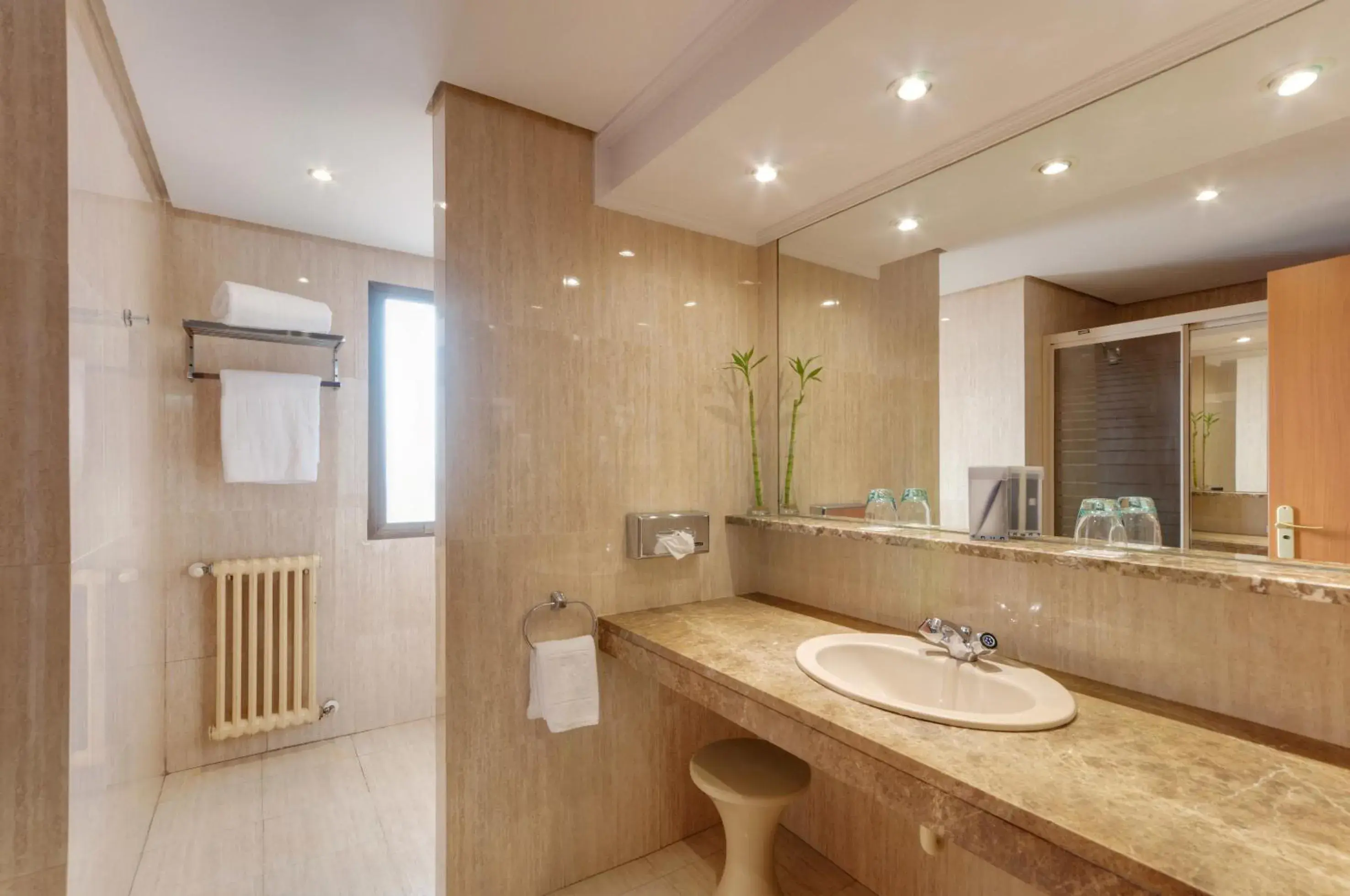 Bathroom in Gran Hotel Los Angeles Bathroom in Gran Hotel Los Angeles