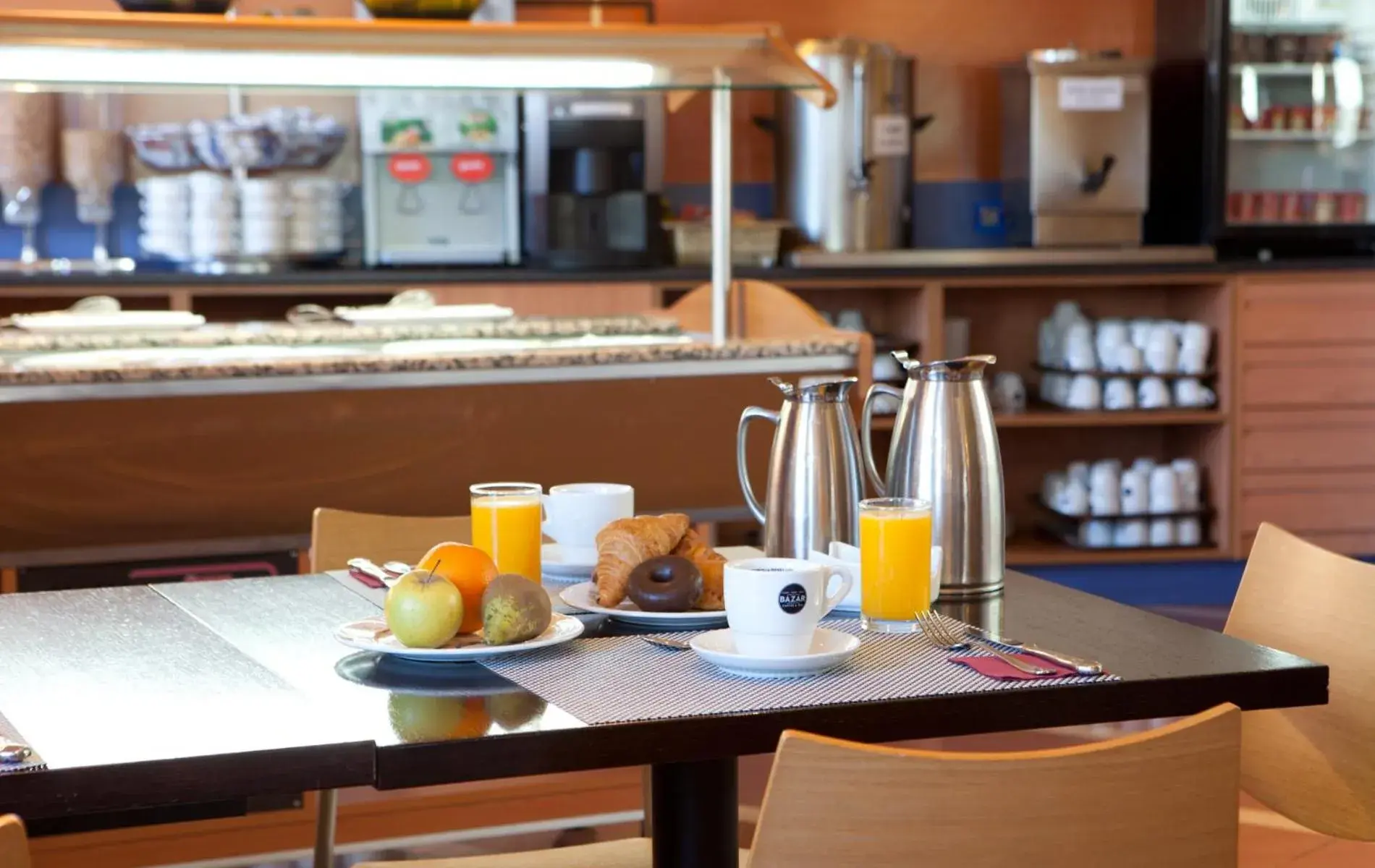 Breakfast in Gran Hotel Los Angeles Breakfast in Gran Hotel Los Angeles