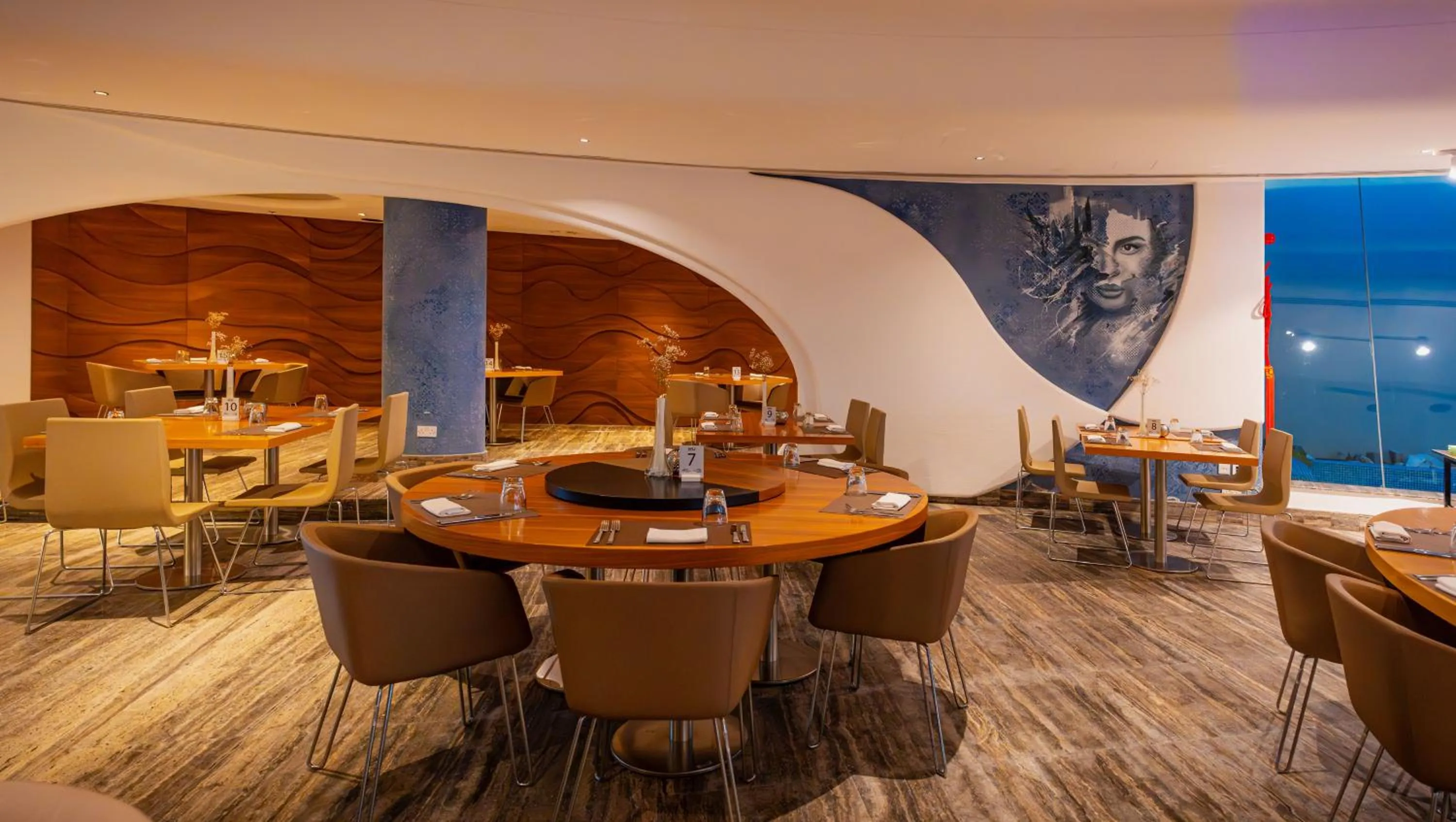 Restaurant/places to eat in The Art Hotel & Resort